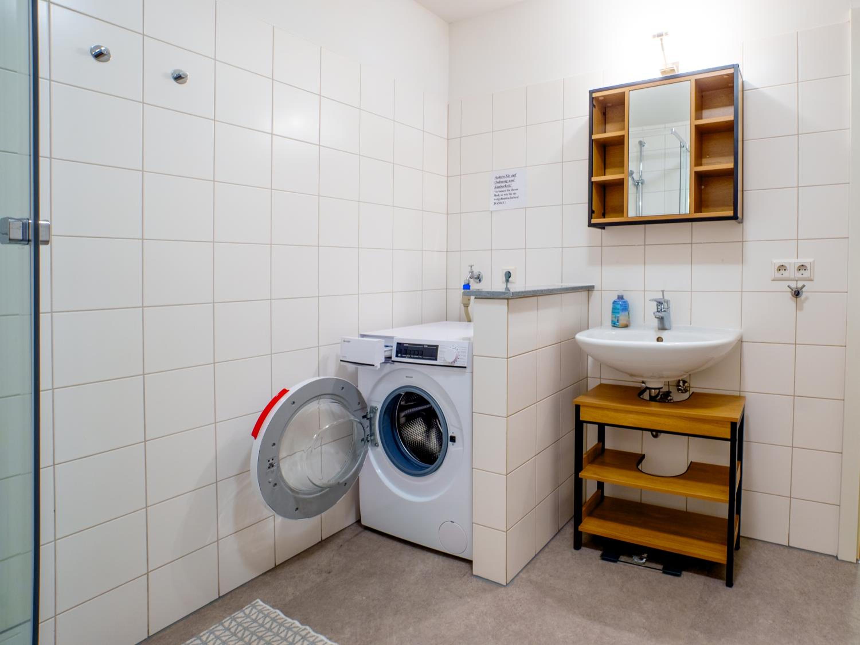 Studio Apartment photo 3