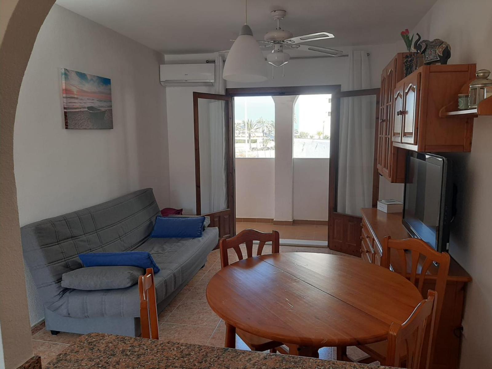 Apartamento con Balcón