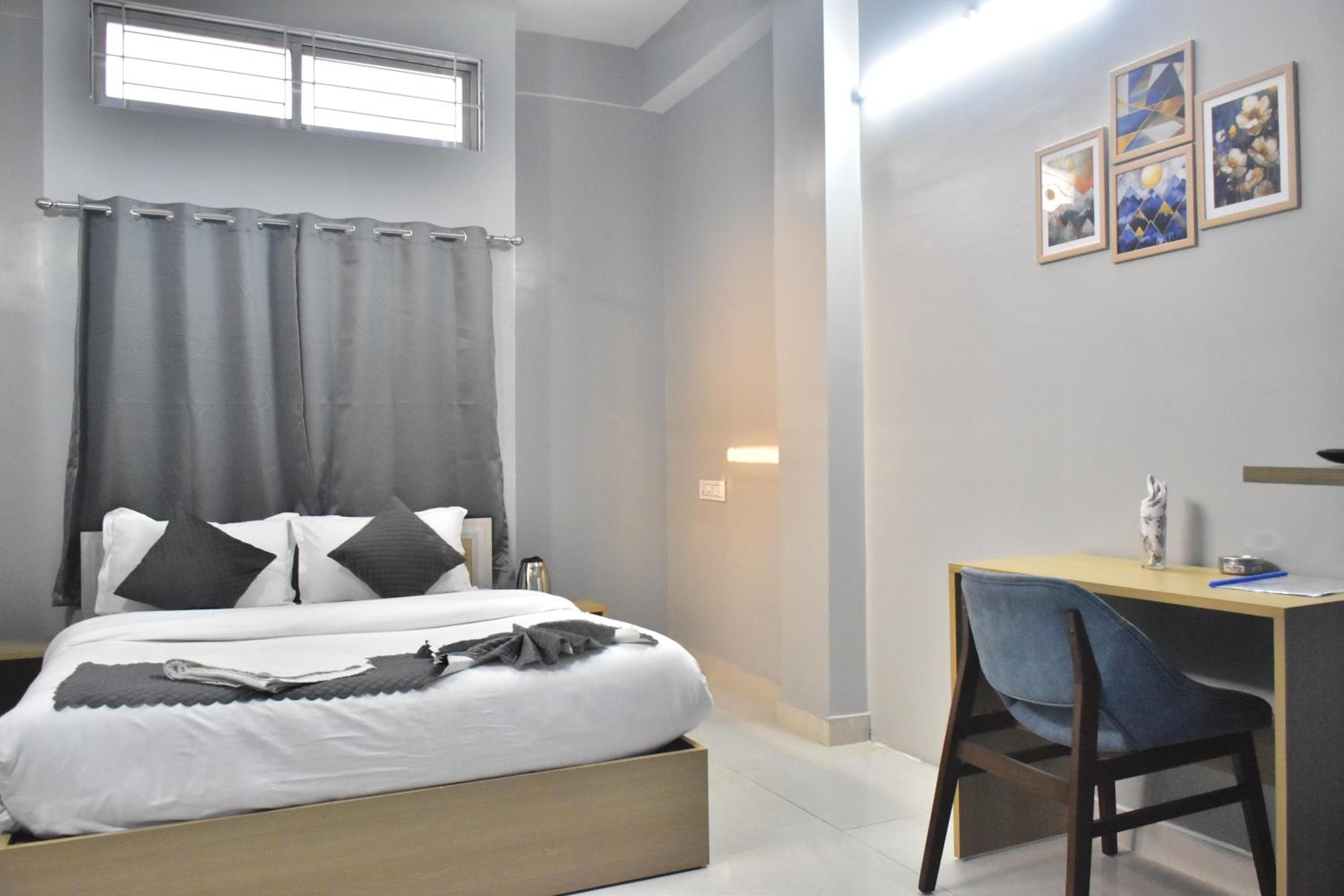 King Room with Lake View photo 2