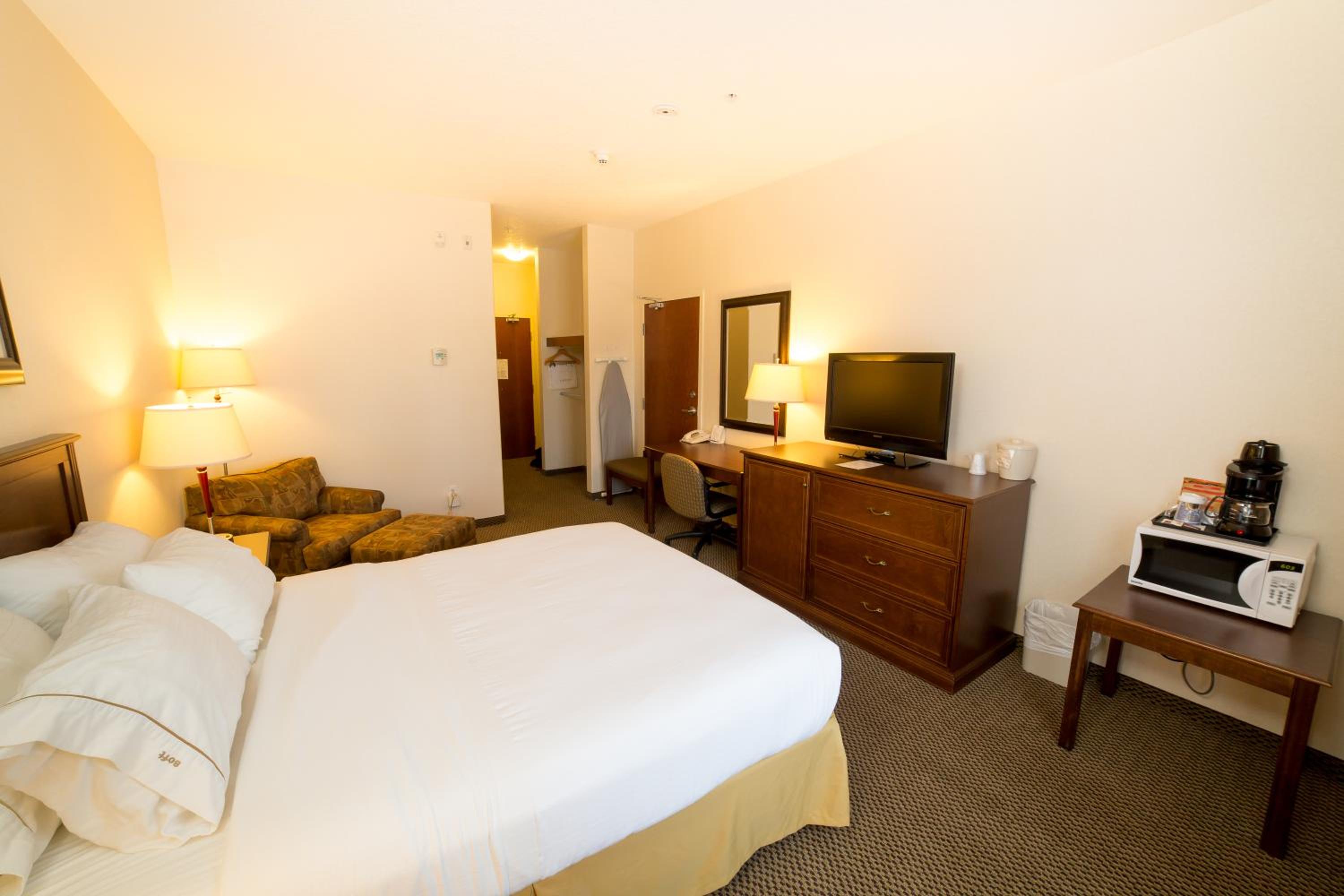 Standard King Room - Photo 2