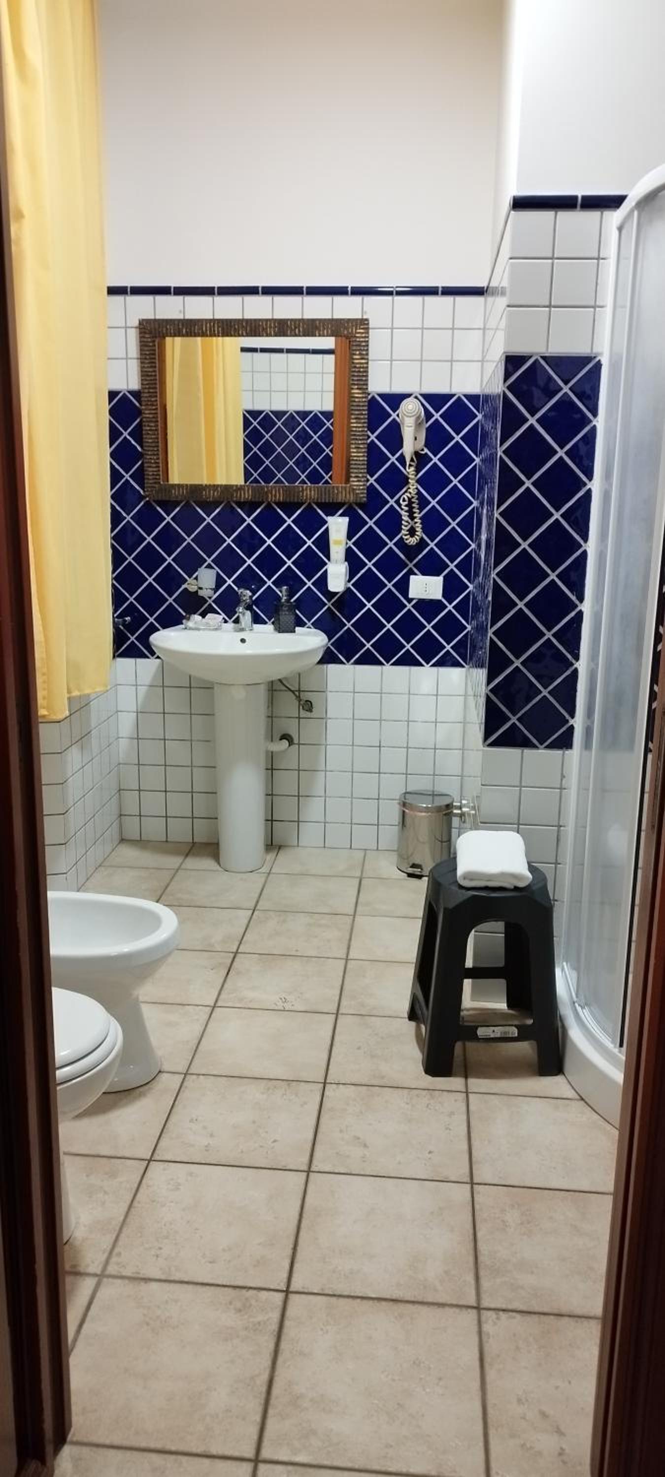 Double Room - Photo 7