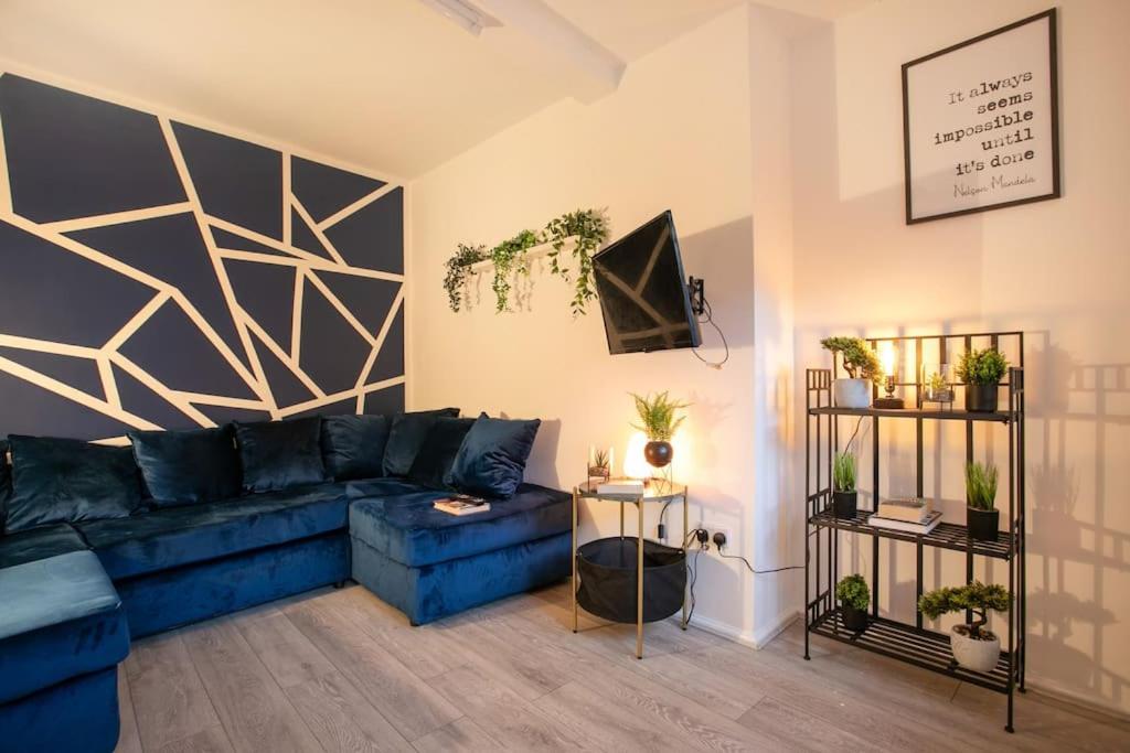 Three-Bedroom House photo 2
