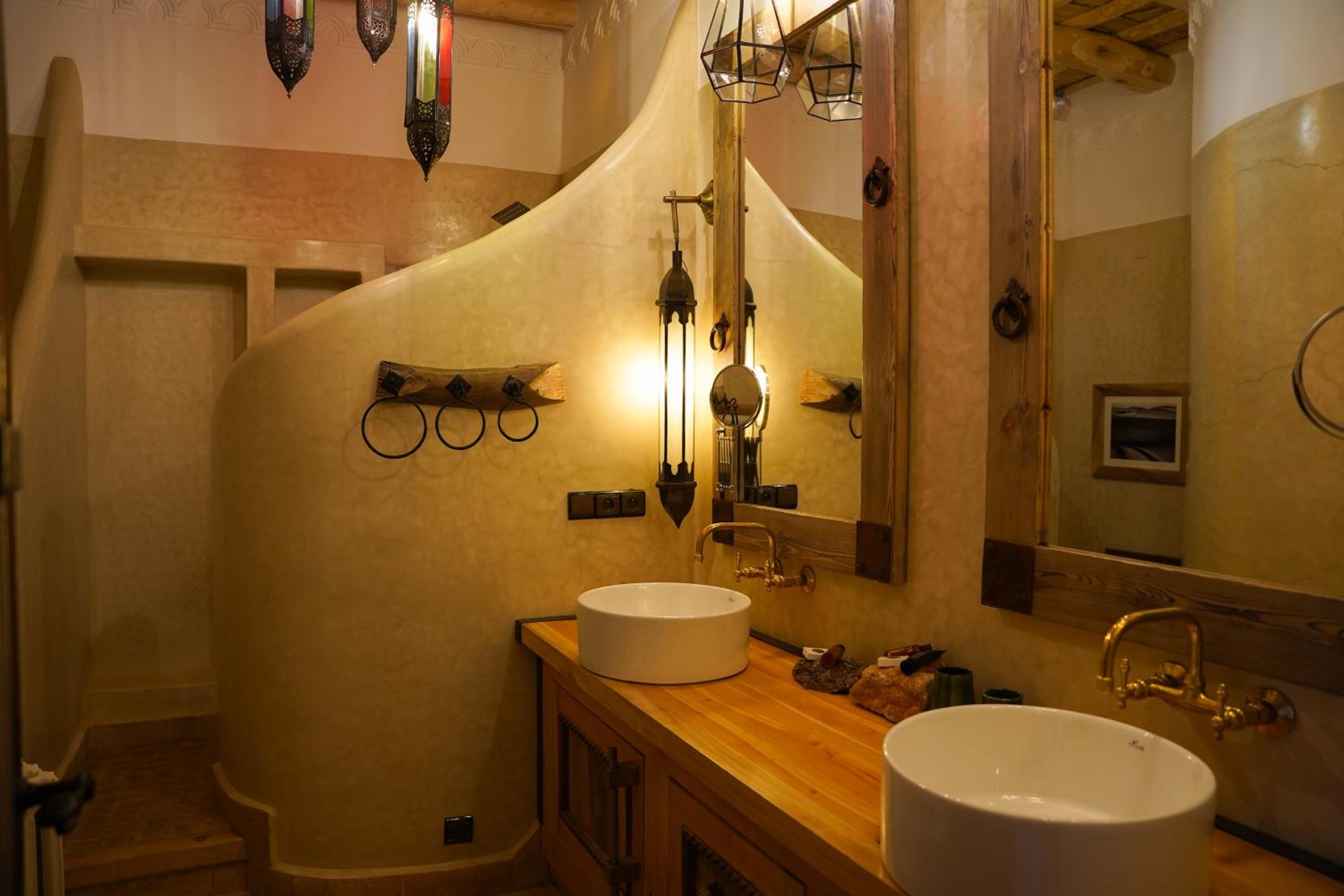 Twin Room with Mountain View