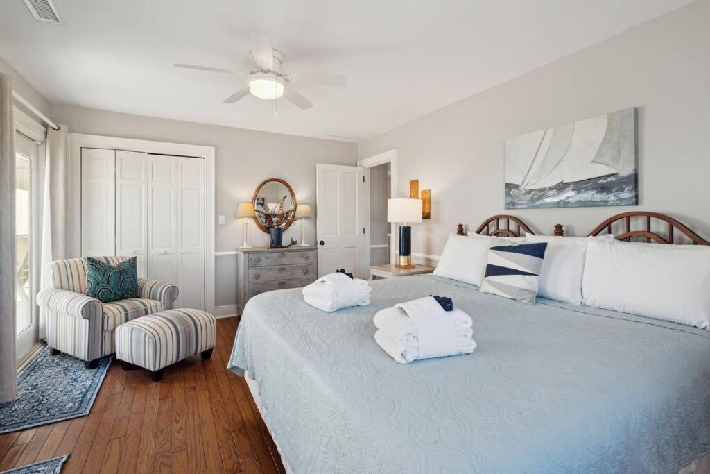 Four-Bedroom House photo 2