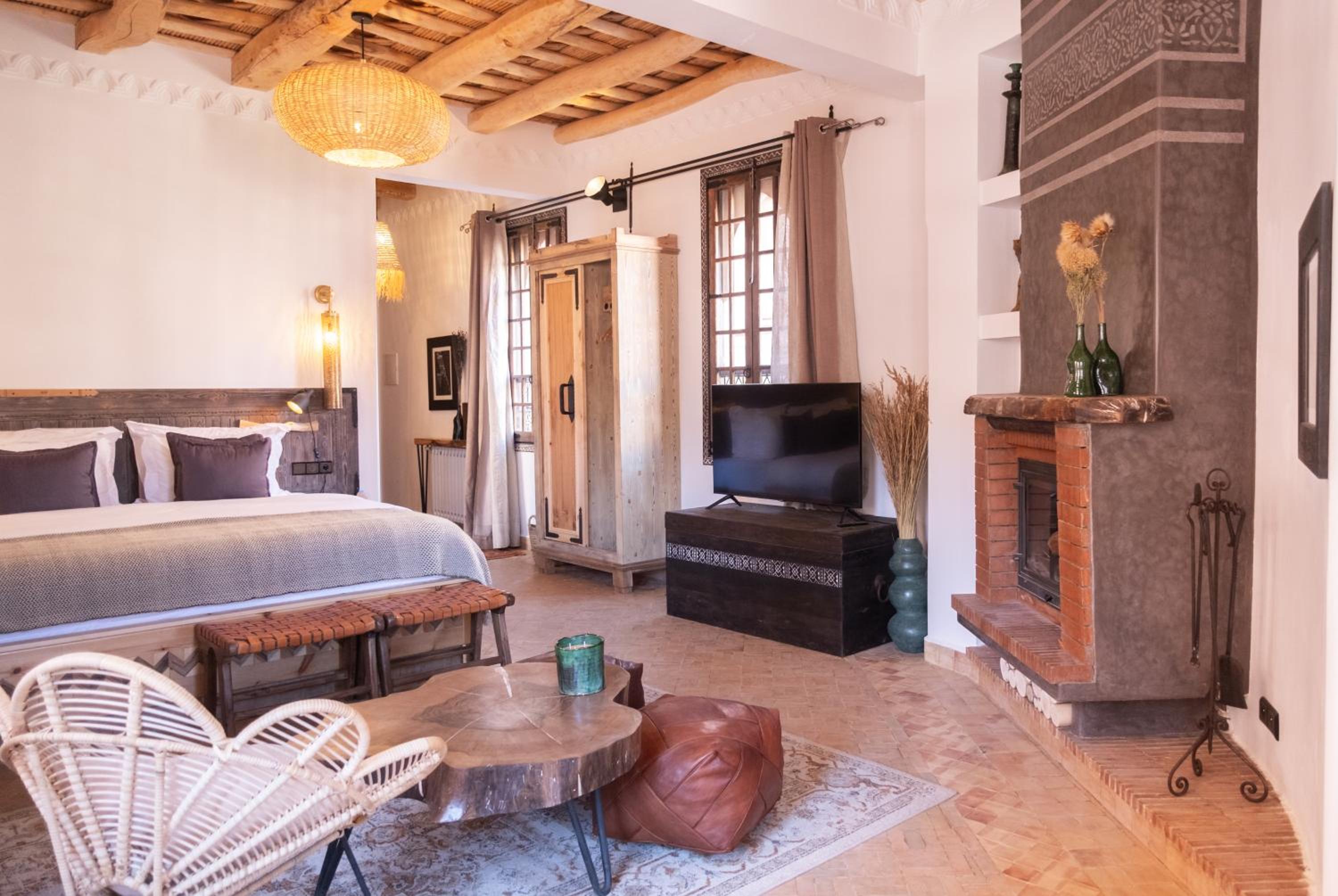 Deluxe double suite