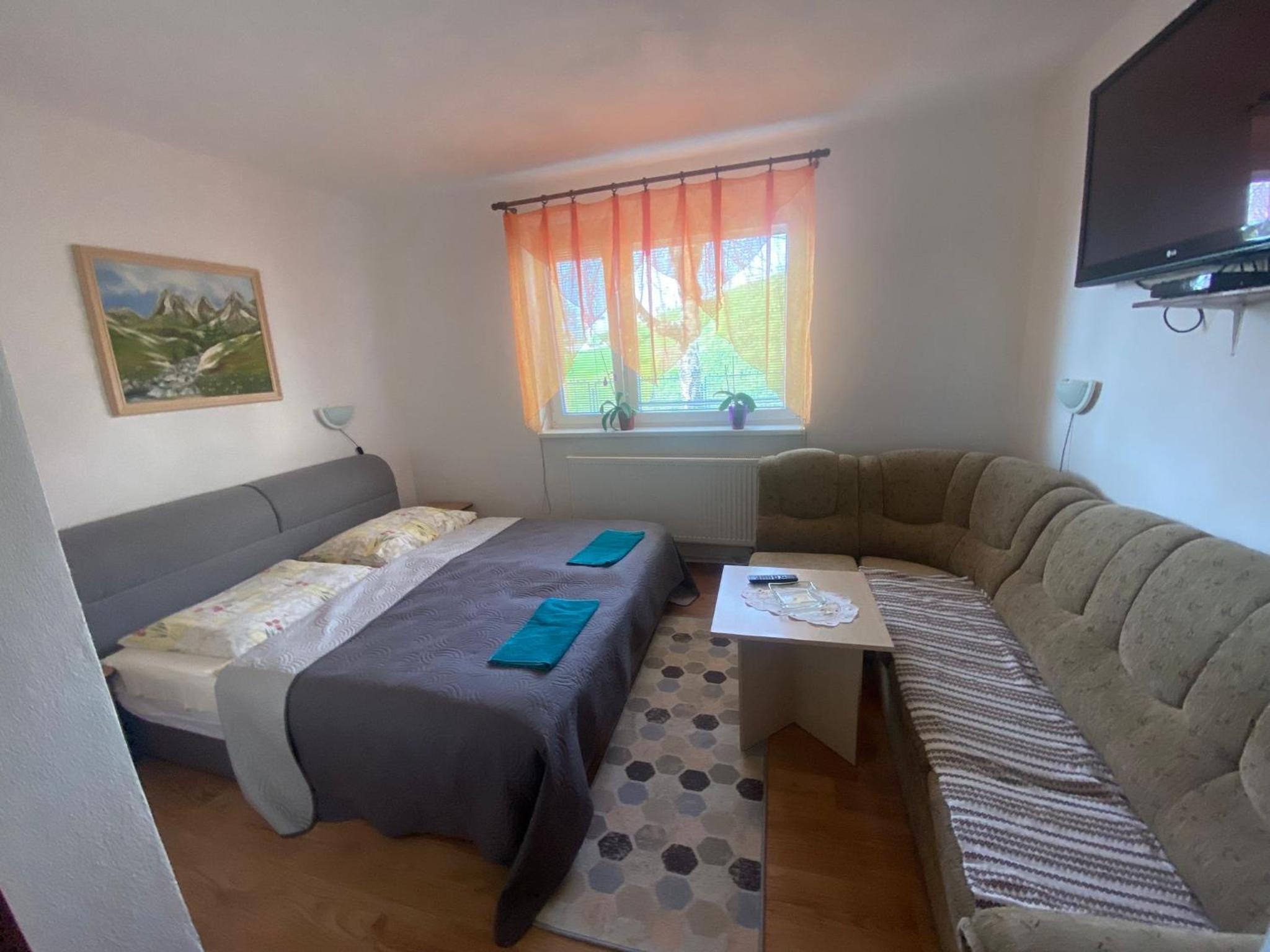 Double Room with Private Bathroom - Photo 1