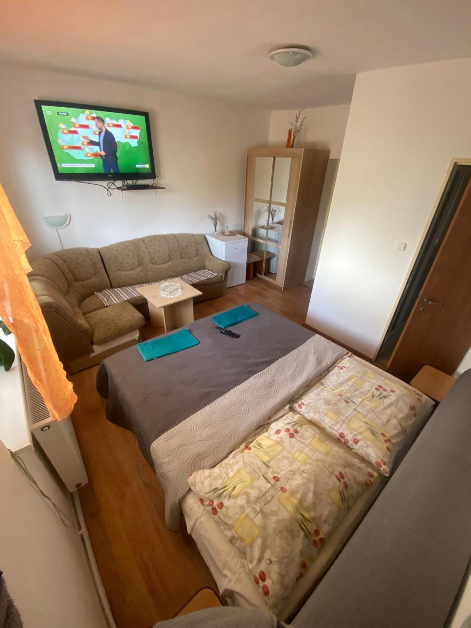 Double Room with Private Bathroom - Photo 5