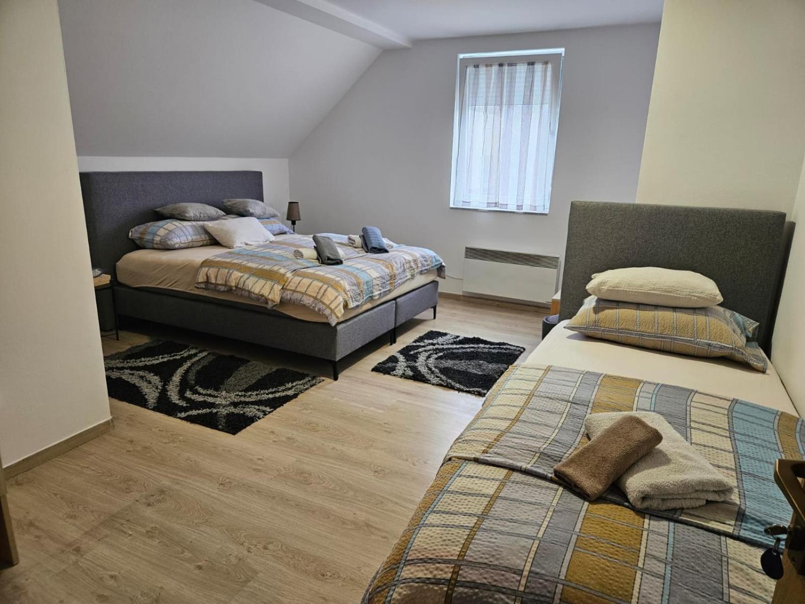 Comfort Triple Room with Shower photo 1