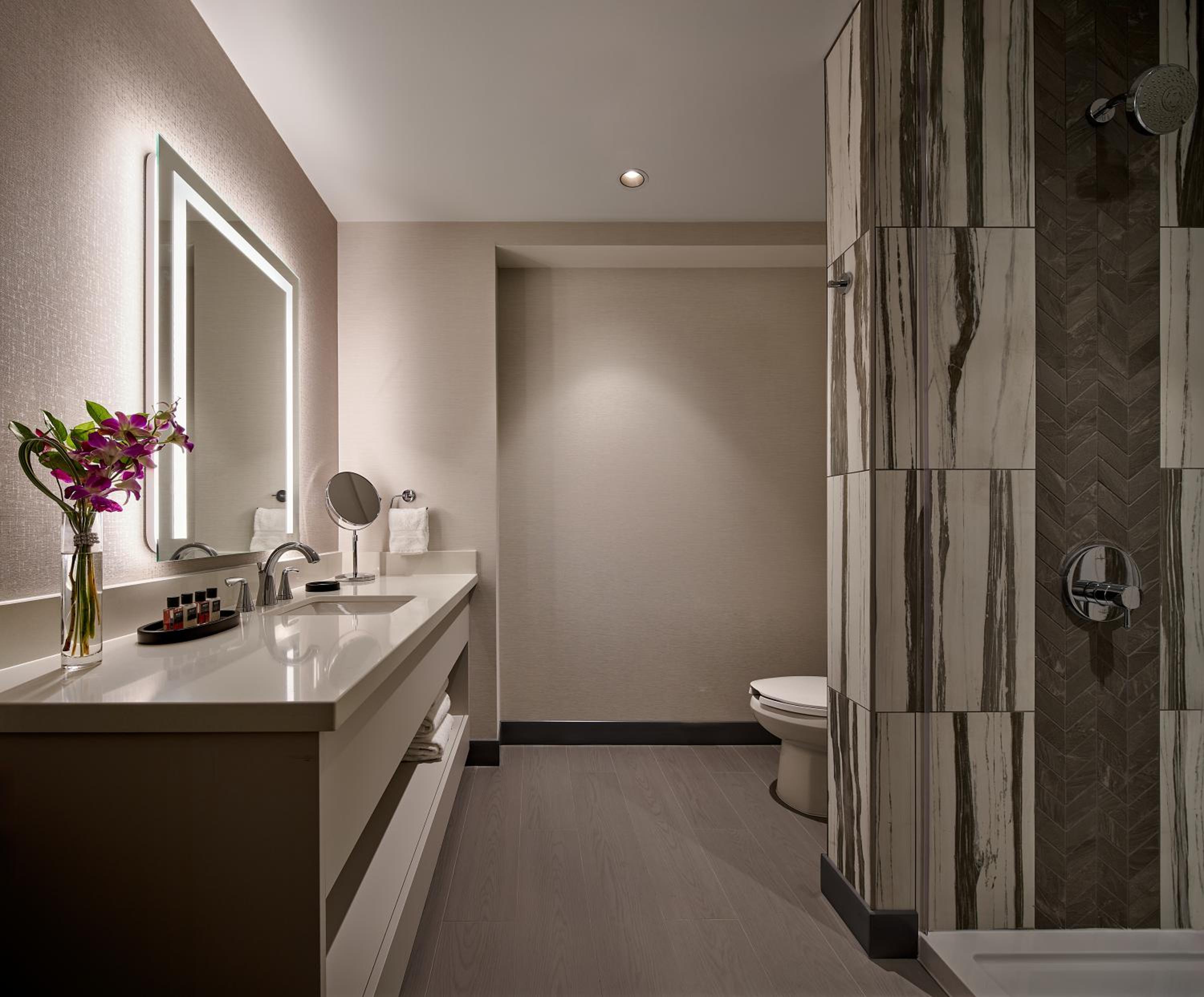King Corner Suite