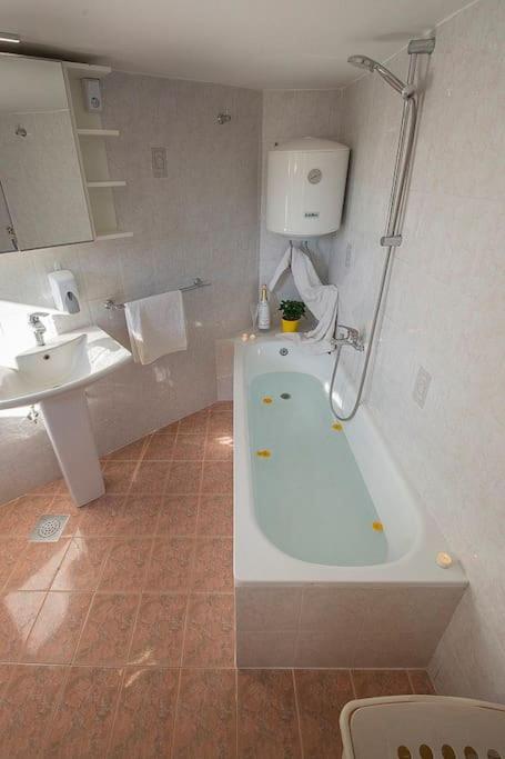 Villa photo 3