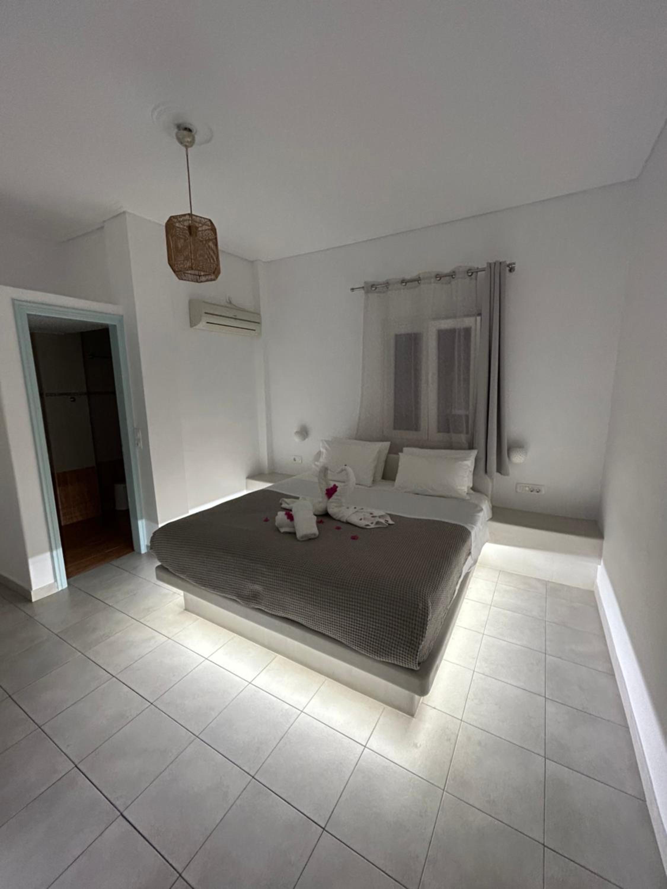 Budget Double Room photo 2