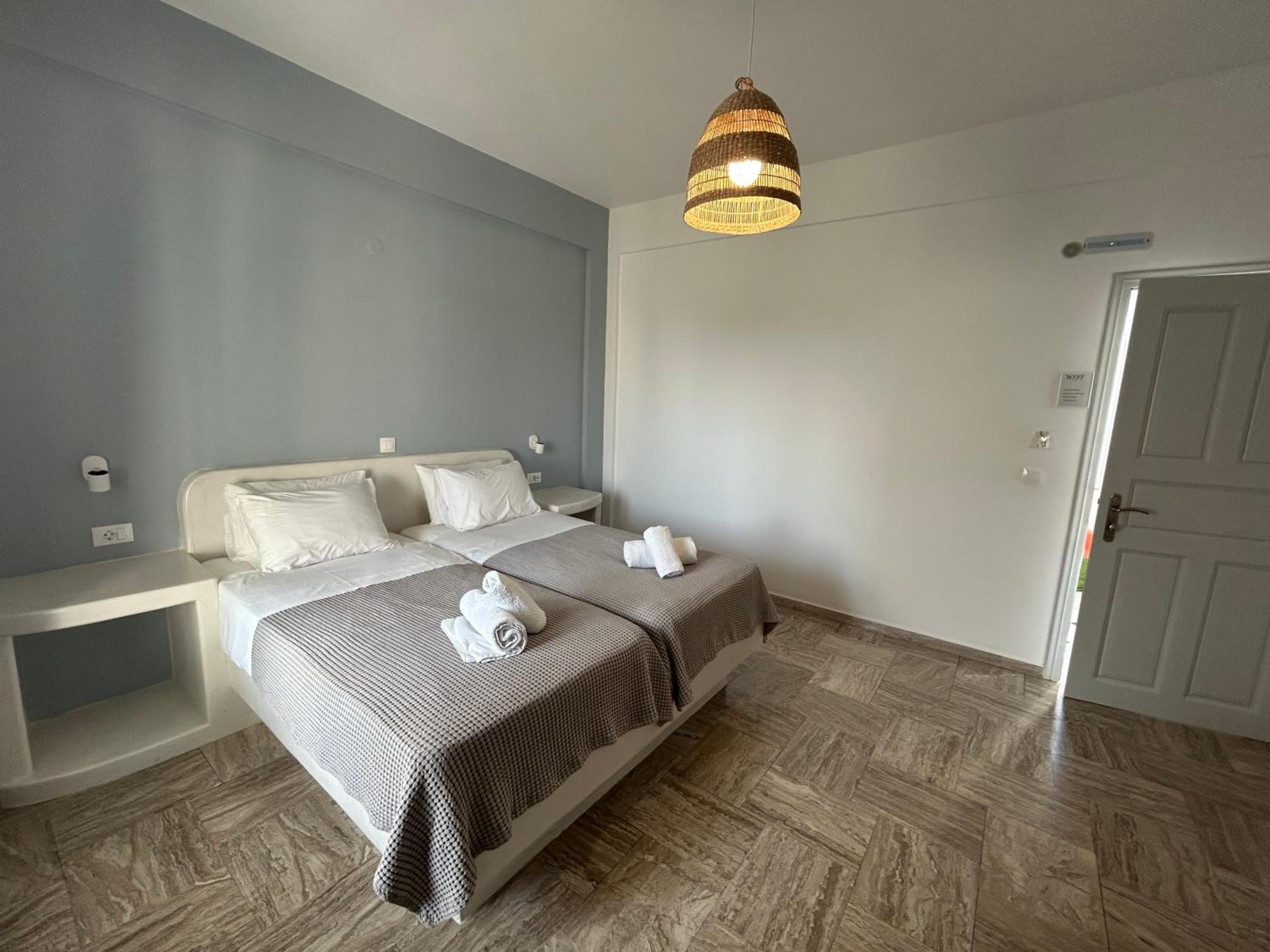 Double or Twin Room photo 3