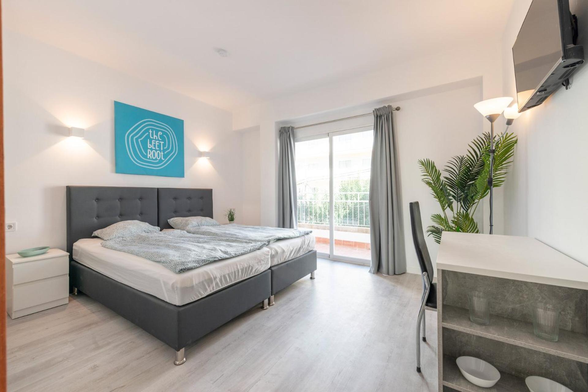Habitación Doble o Twin Superior con Vista a la Piscina