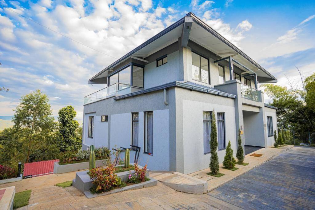 Villa photo 2