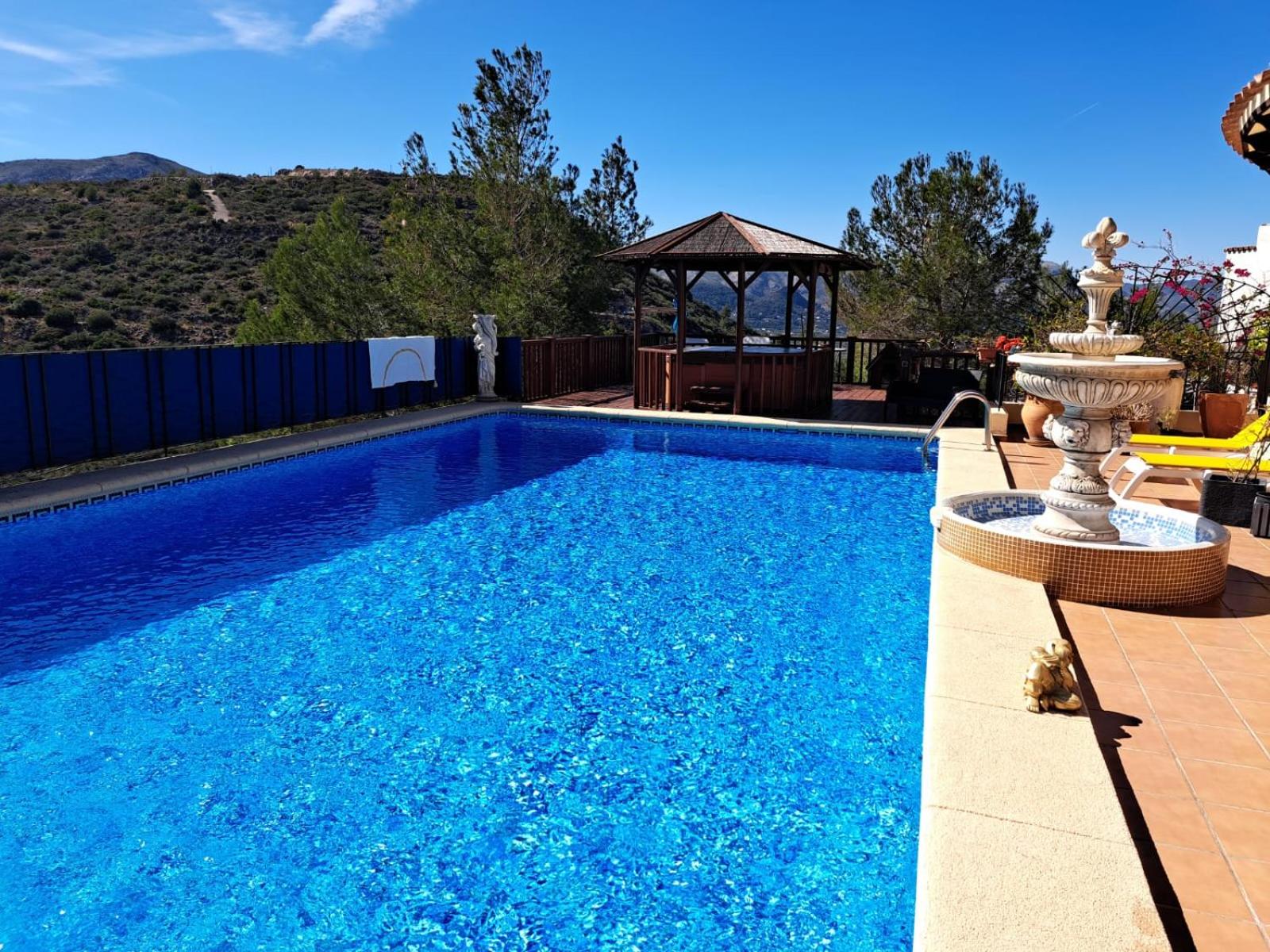 Villa photo 2
