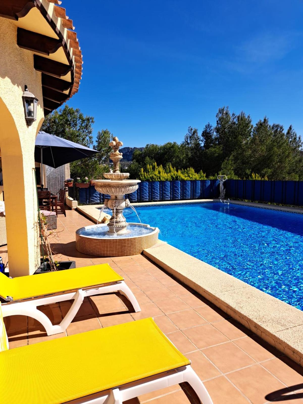 Villa photo 3