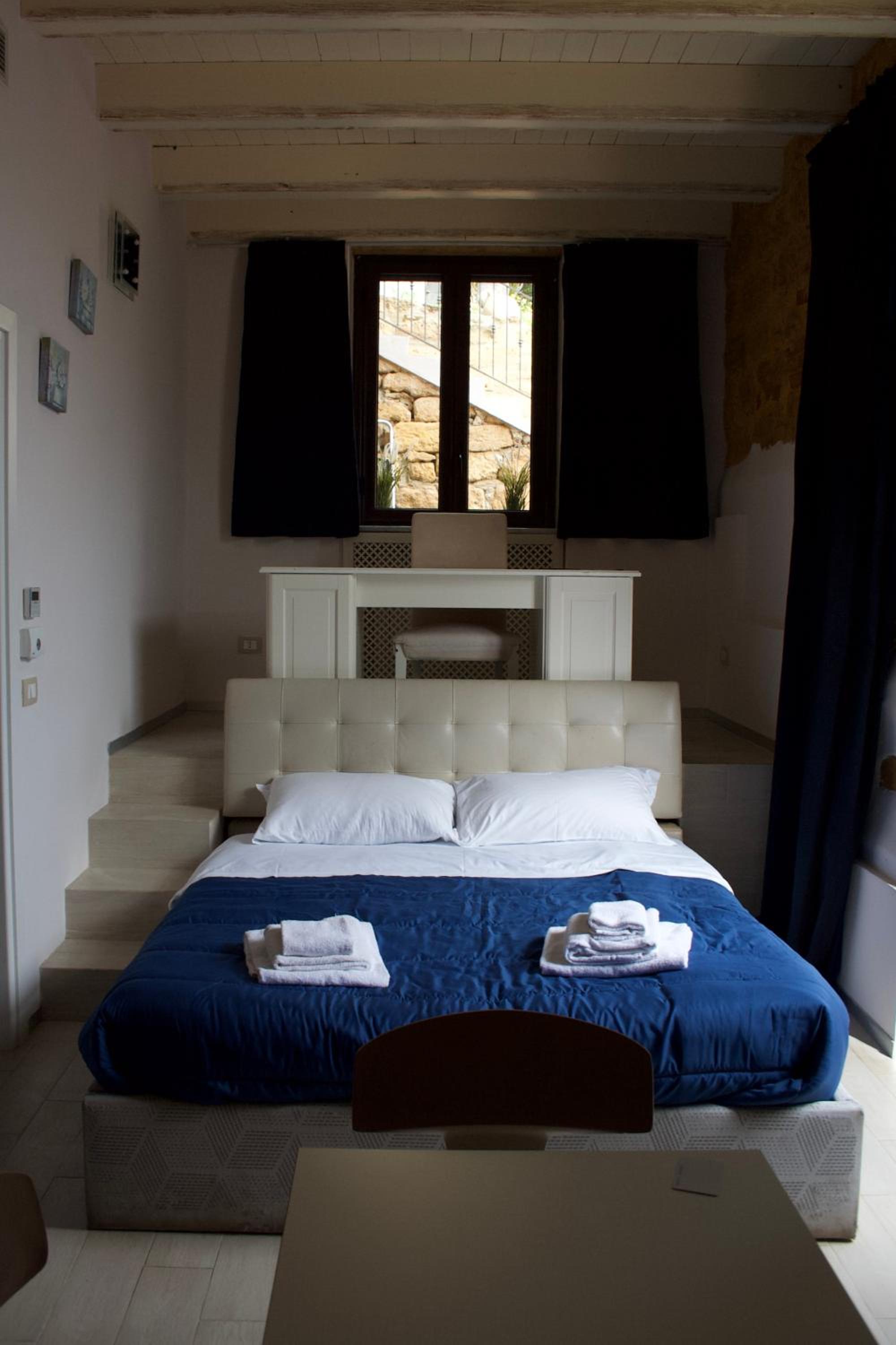 Suite with Garden View - Photo 1