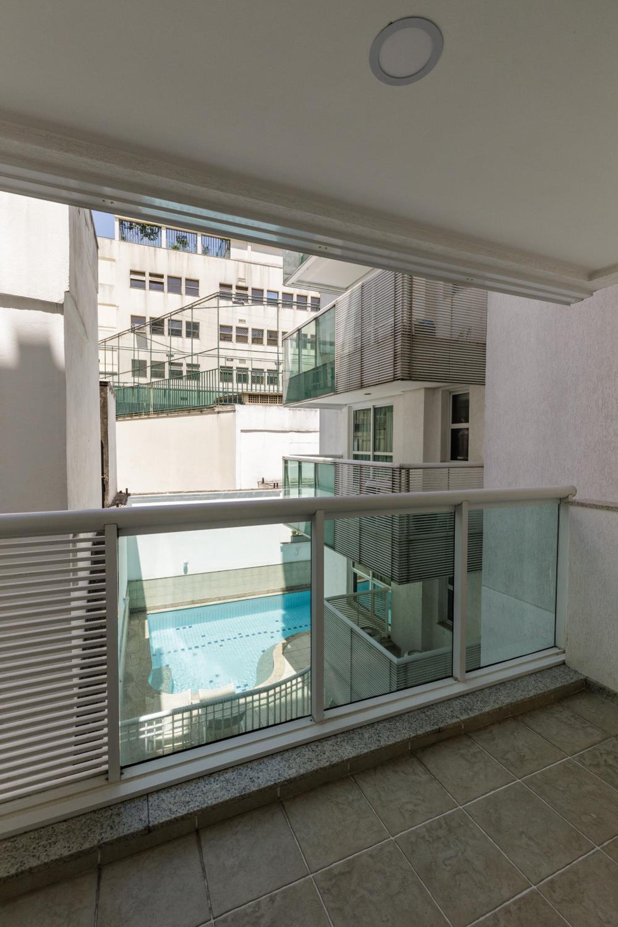 Two-Bedroom Suite with Internal View - Photo 12