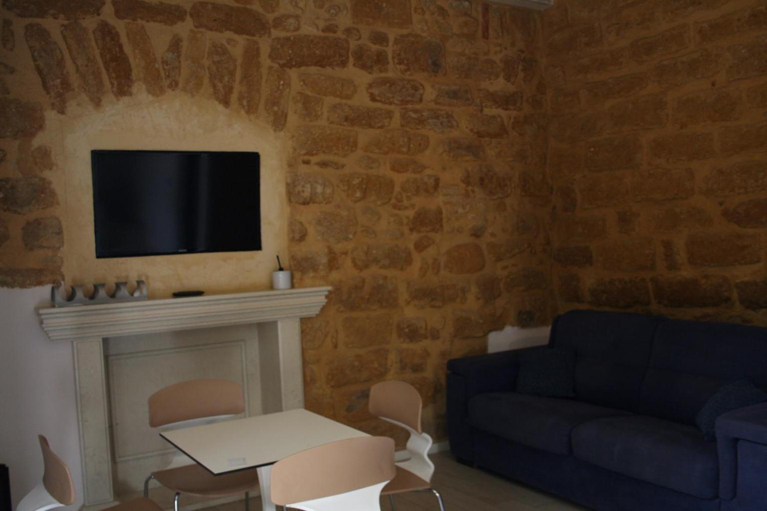 Suite with Garden View - Photo 3