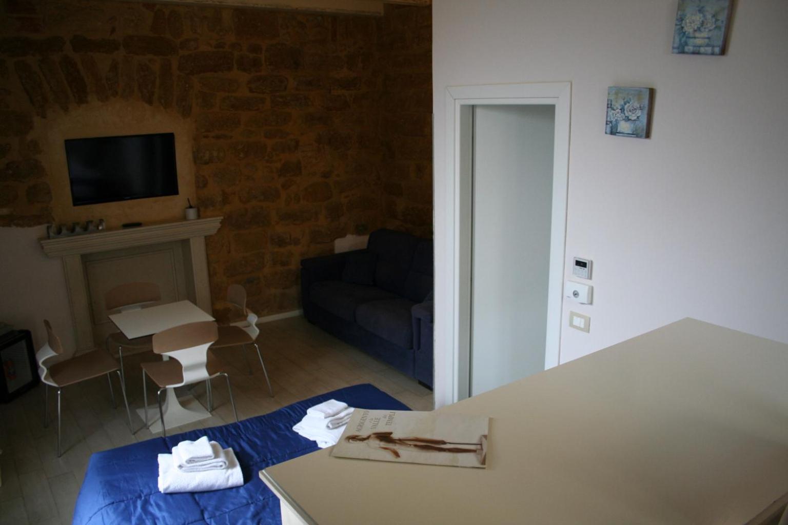 Suite with Garden View - Photo 5