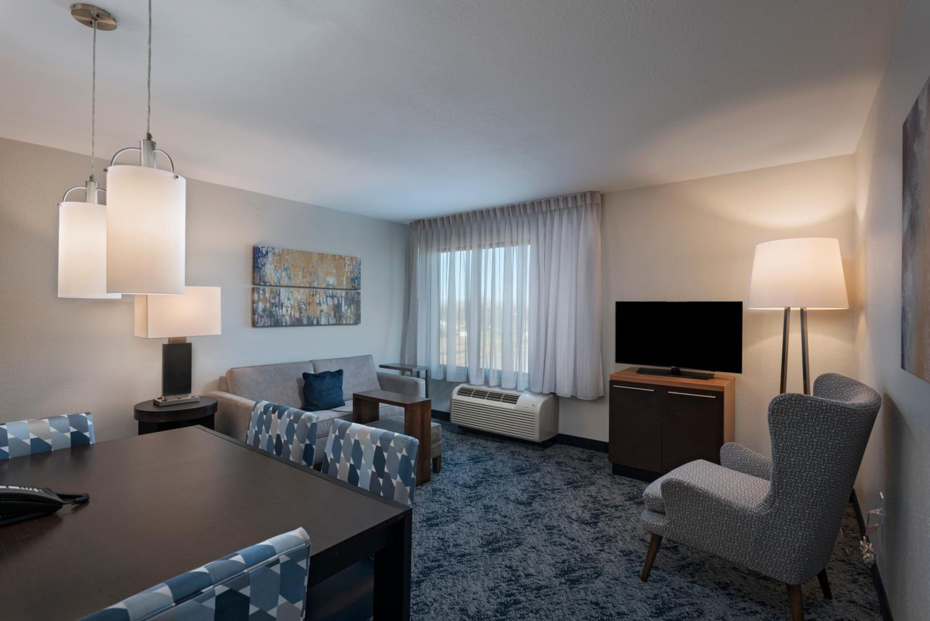 Two-Bedroom Suite - Photo 1
