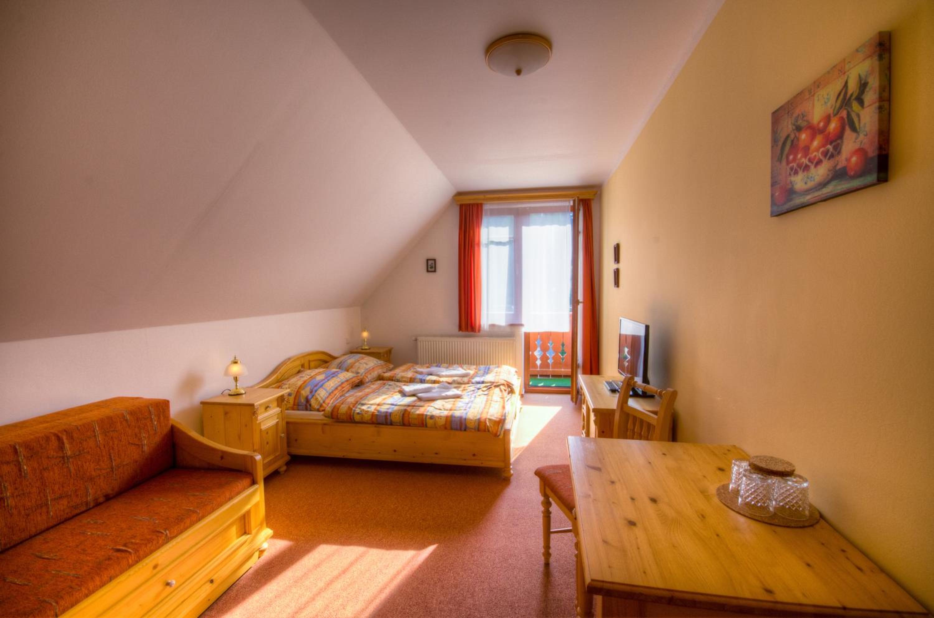 Quadruple Room with Balcony photo 2