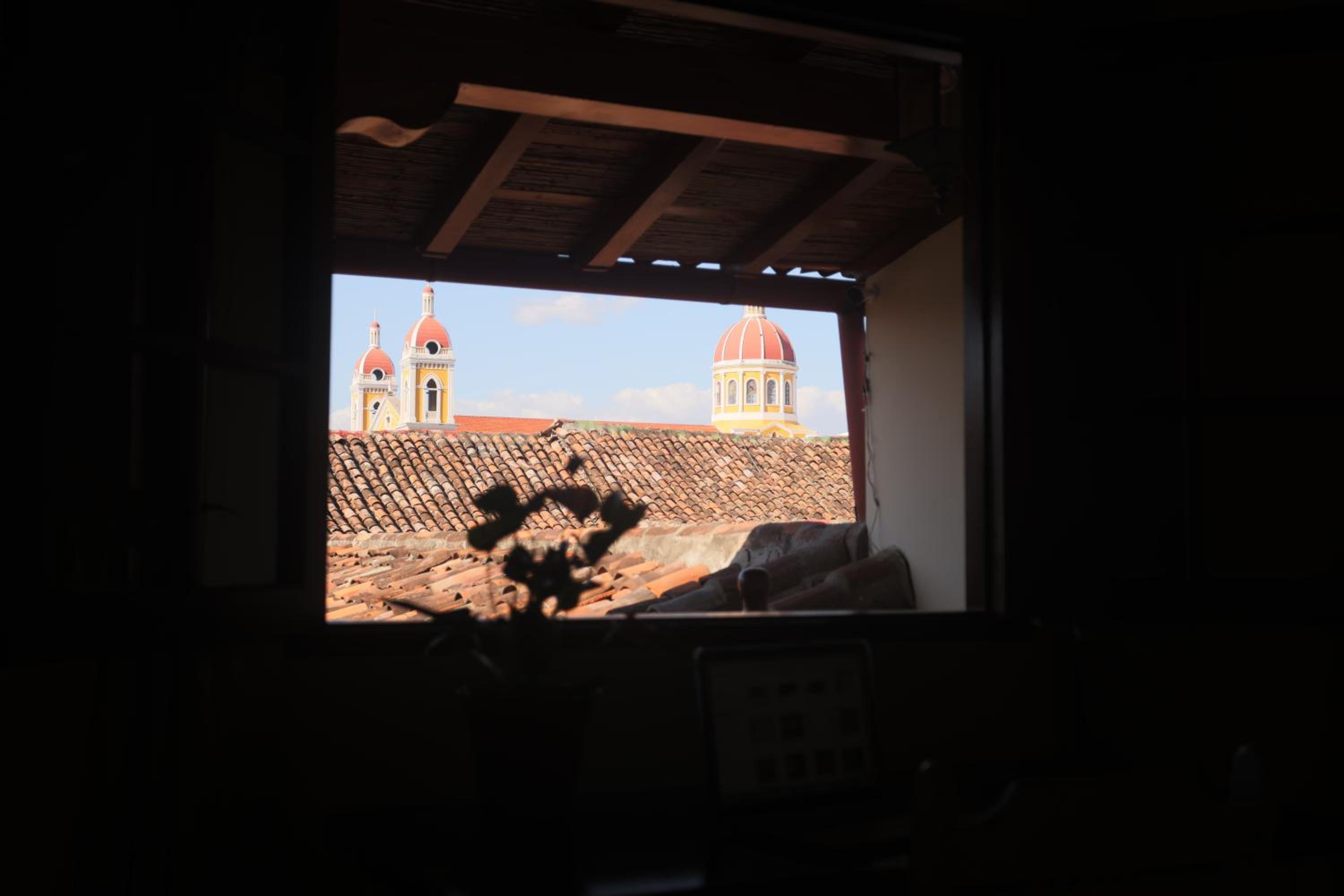 Deluxe King Suite photo 3