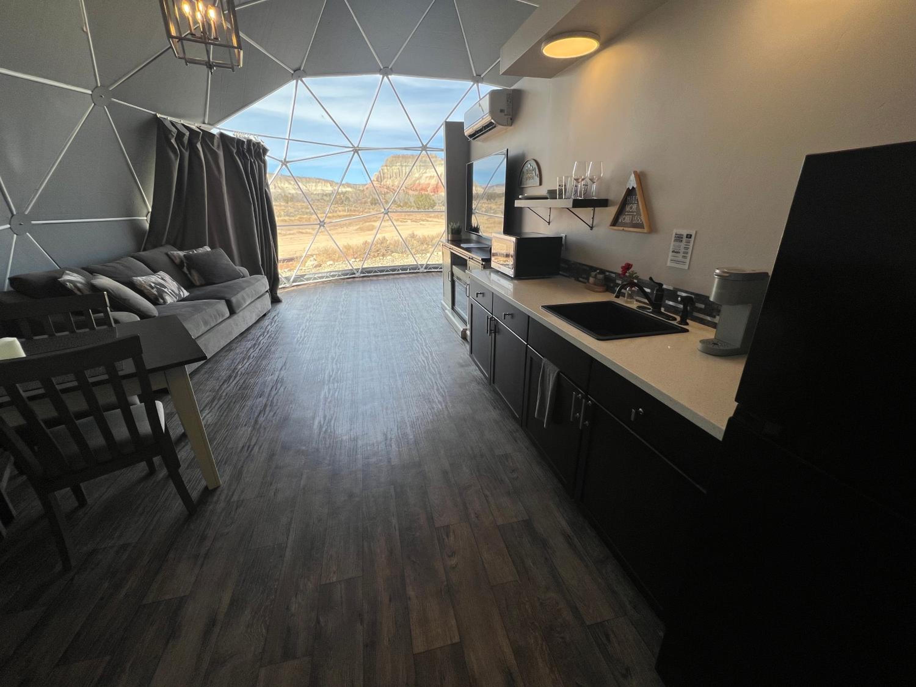 King Room with Mountain View photo 3