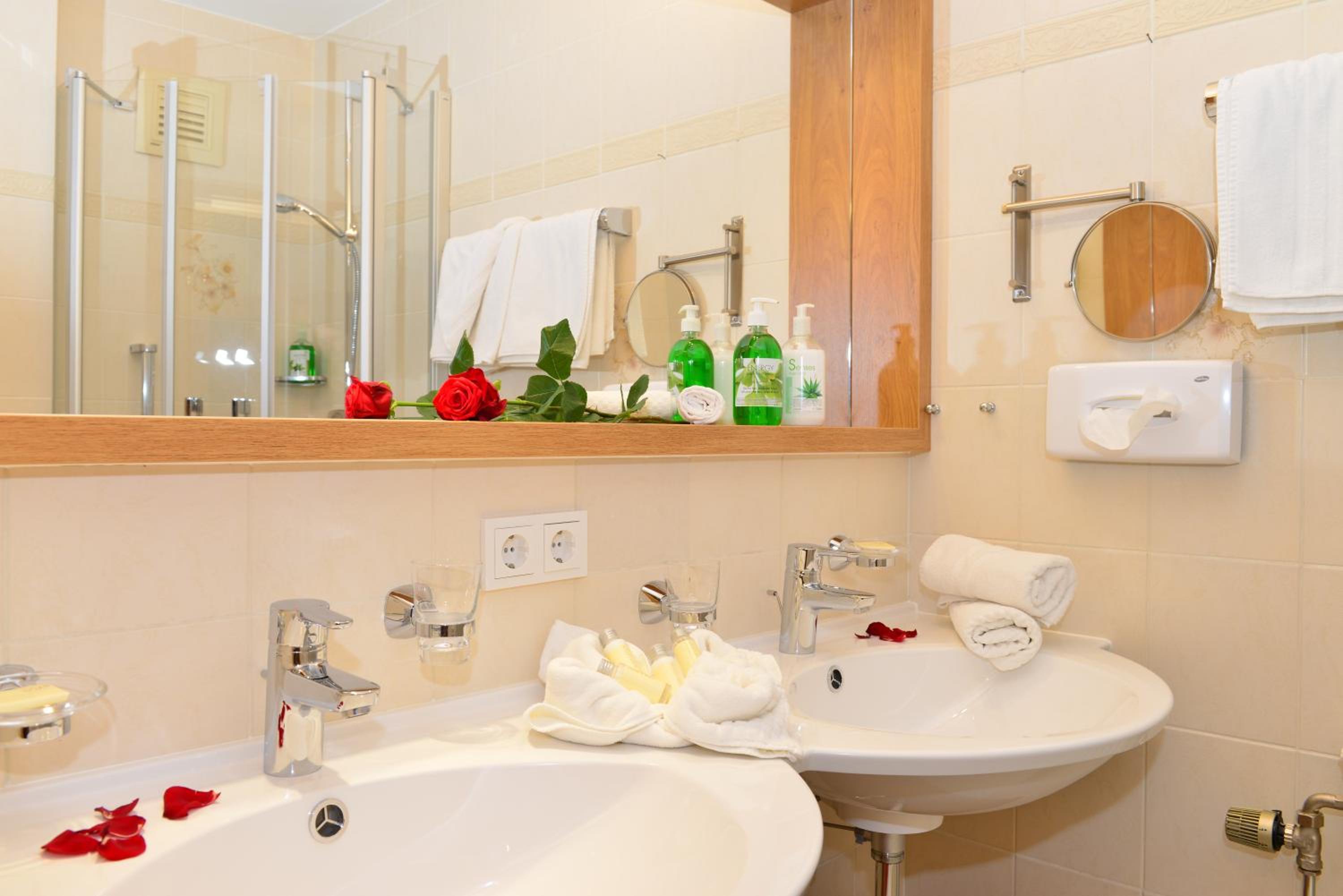 Comfort Double Room with Balcony - Photo 2