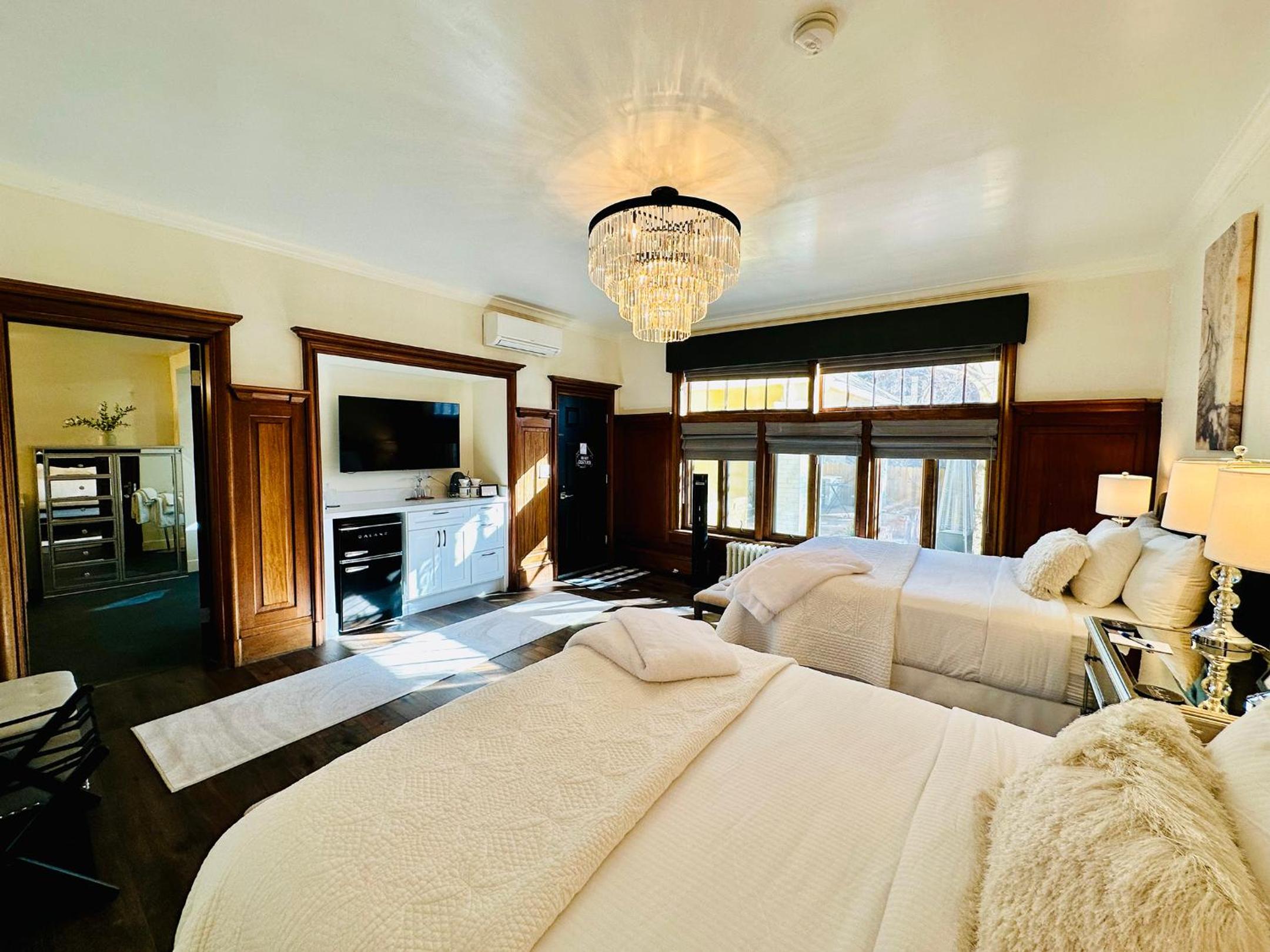 Deluxe Quadruple Room - Photo 9