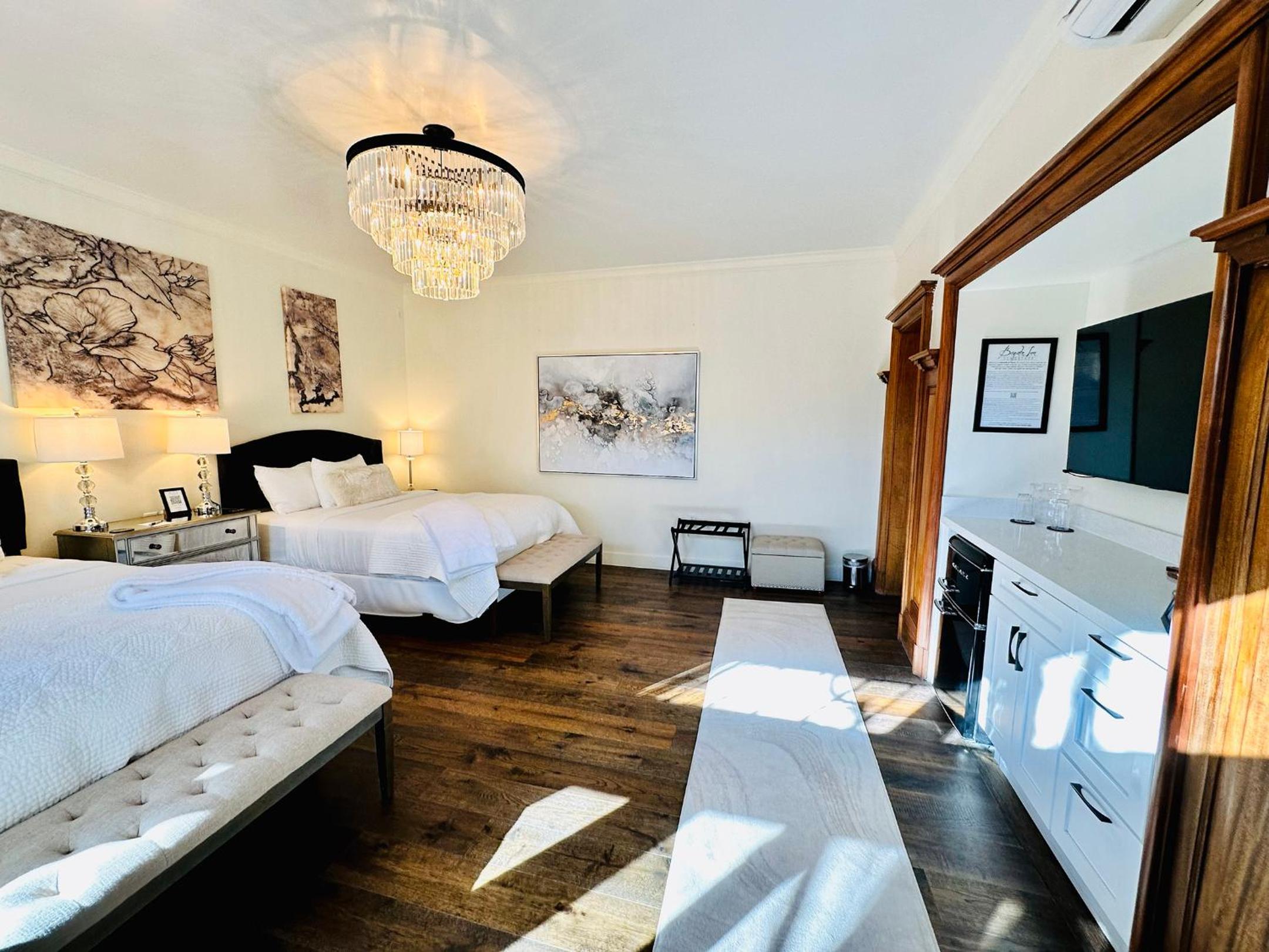 Deluxe Quadruple Room - Photo 10