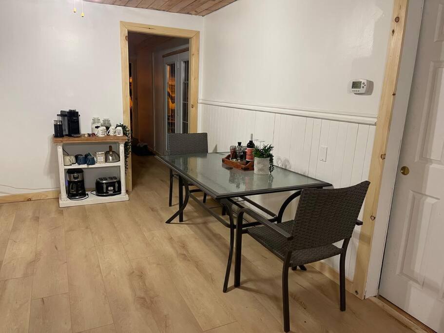 Three-Bedroom House photo 2