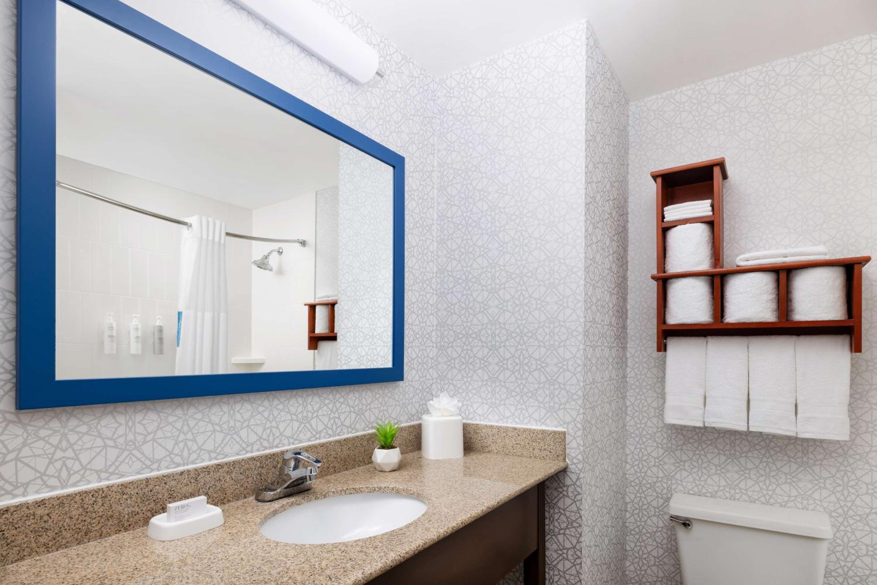 King Room - Hearing Access/Non-Smoking photo 3