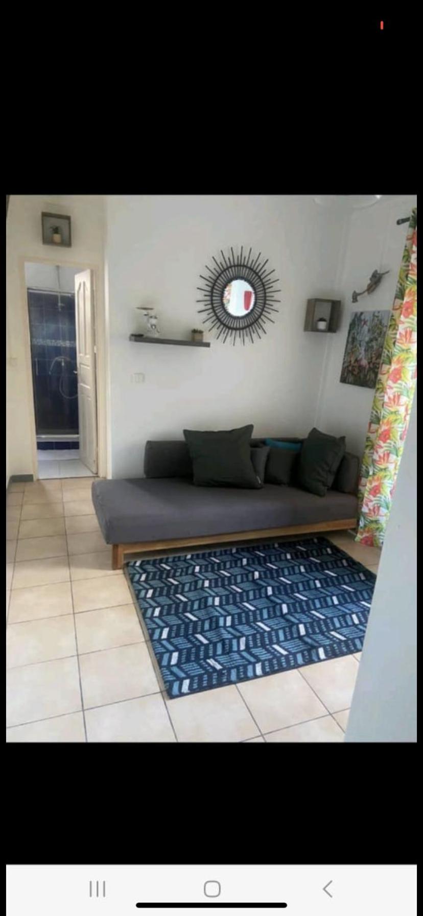 One-Bedroom Apartment photo 2