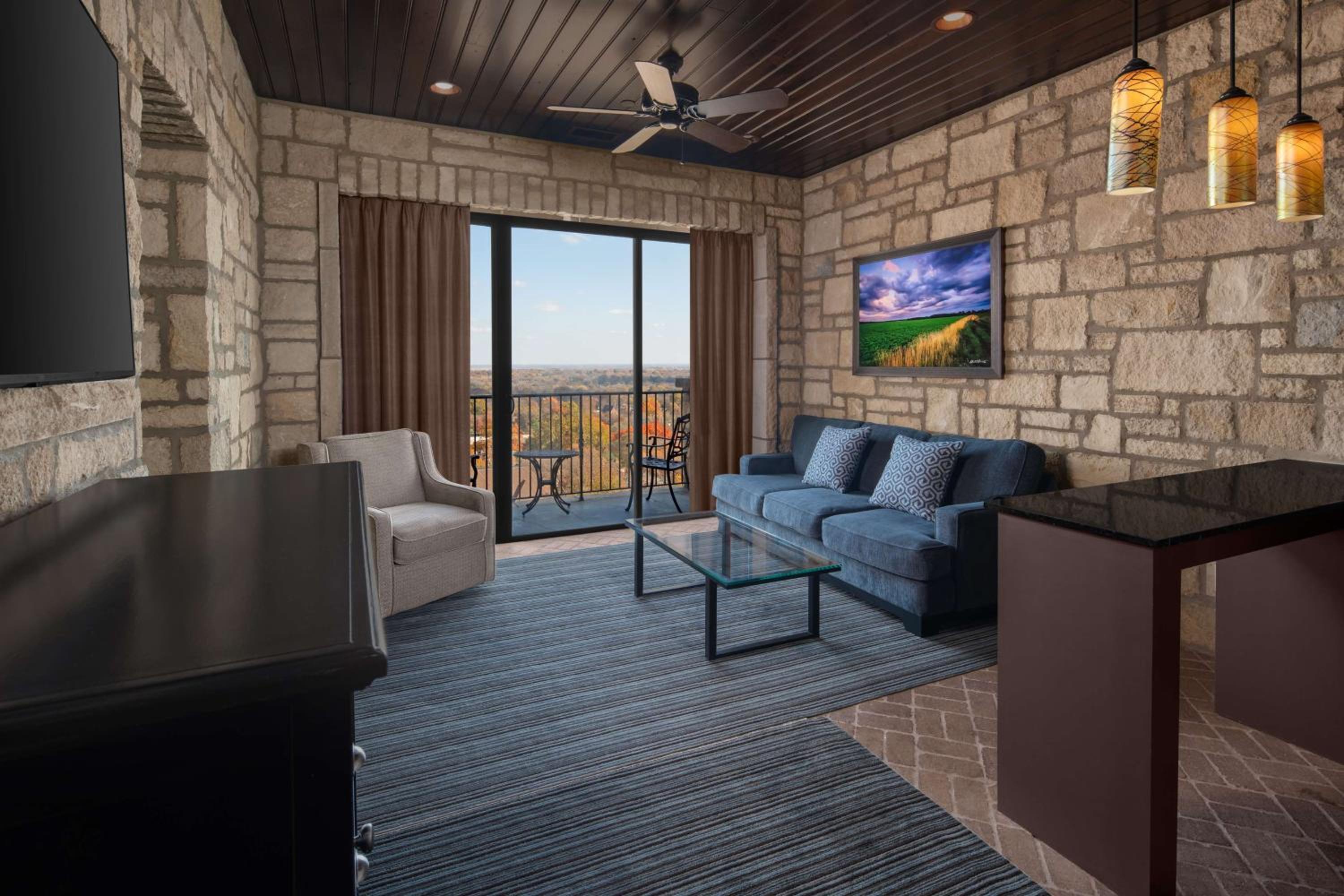 Apartment with king bed, photo 7