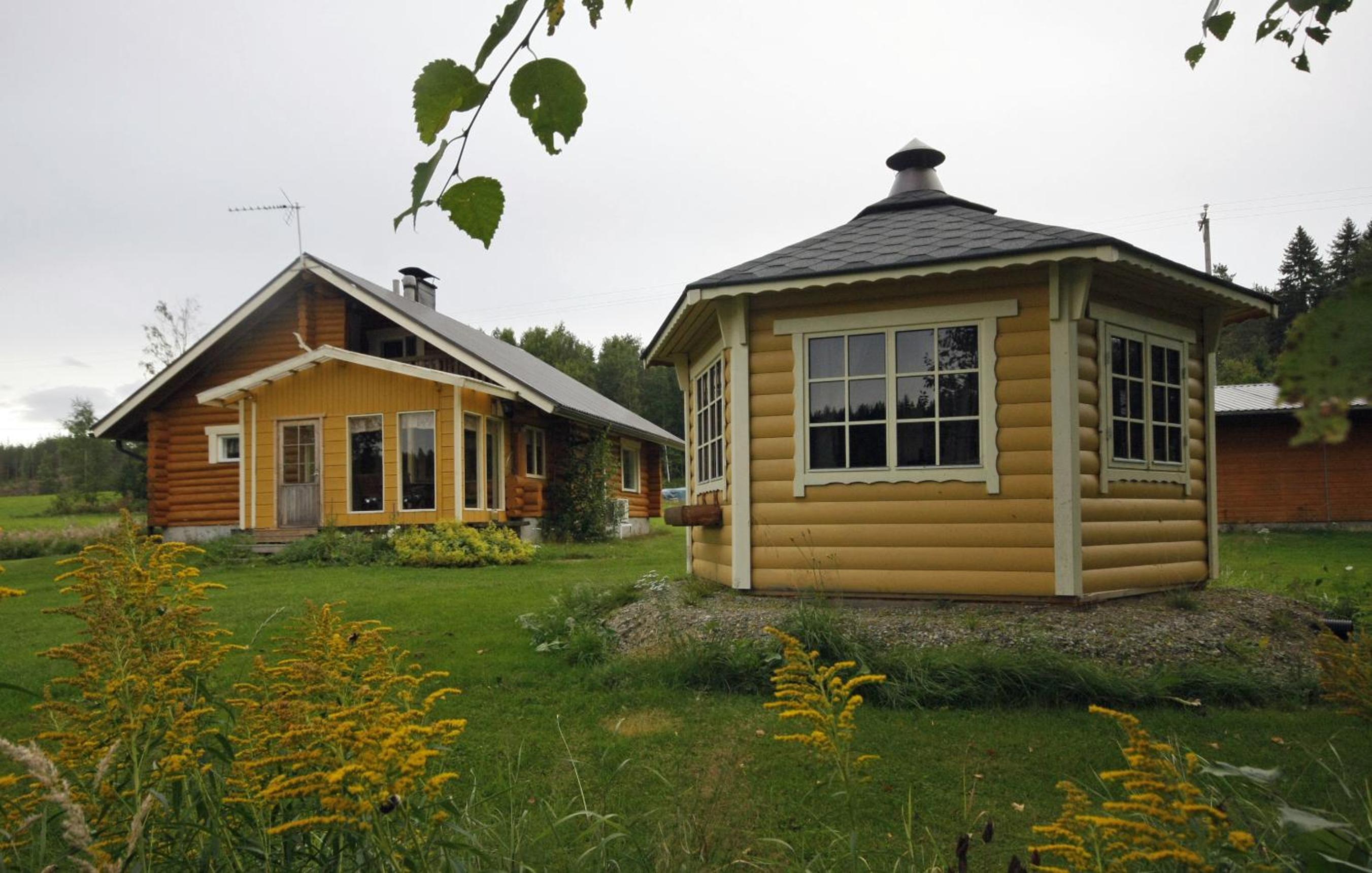 Large One-Bedroom Cottage with Sauna - Photo 1