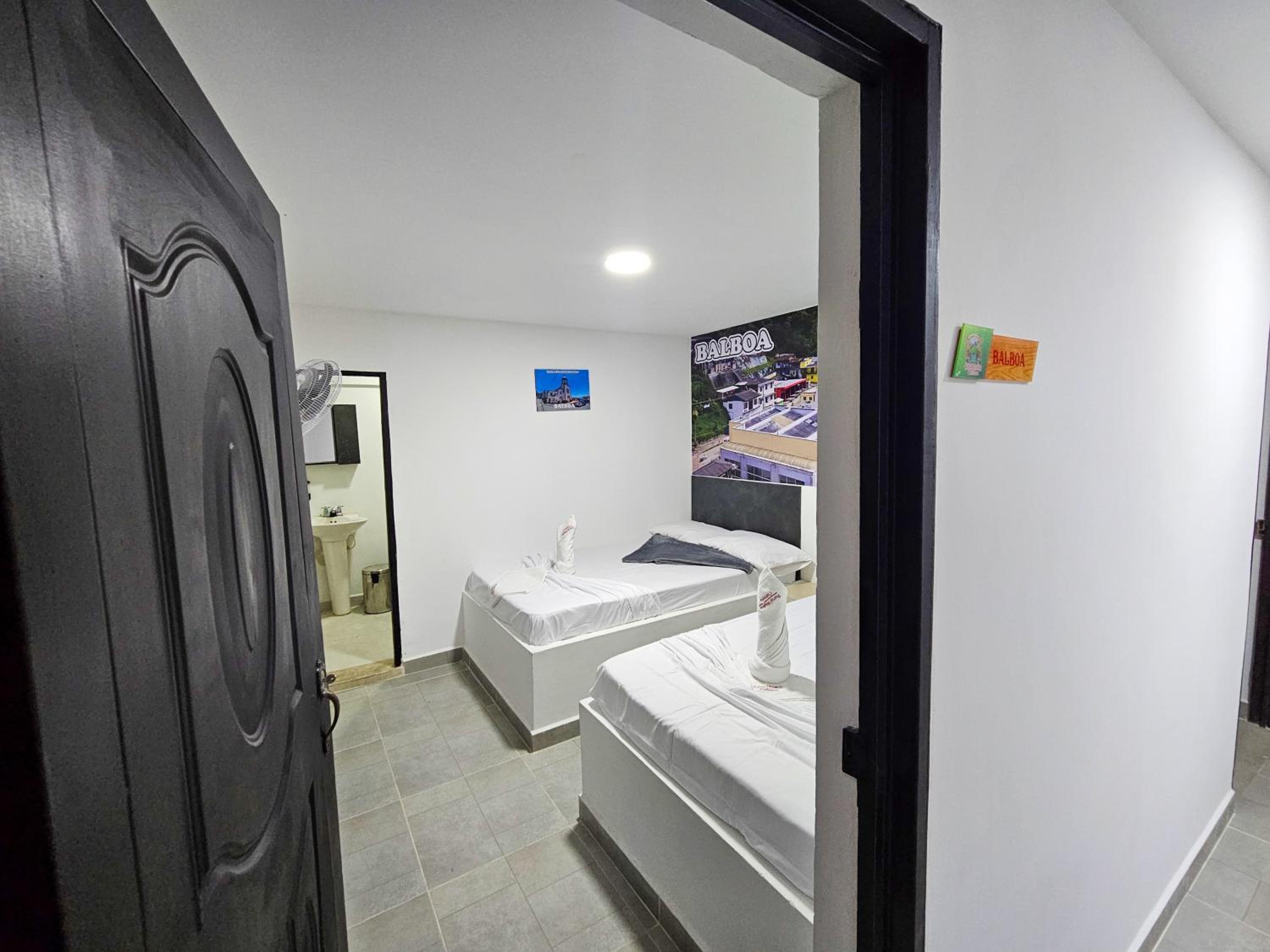Double Room With Two Double Beds photo 1