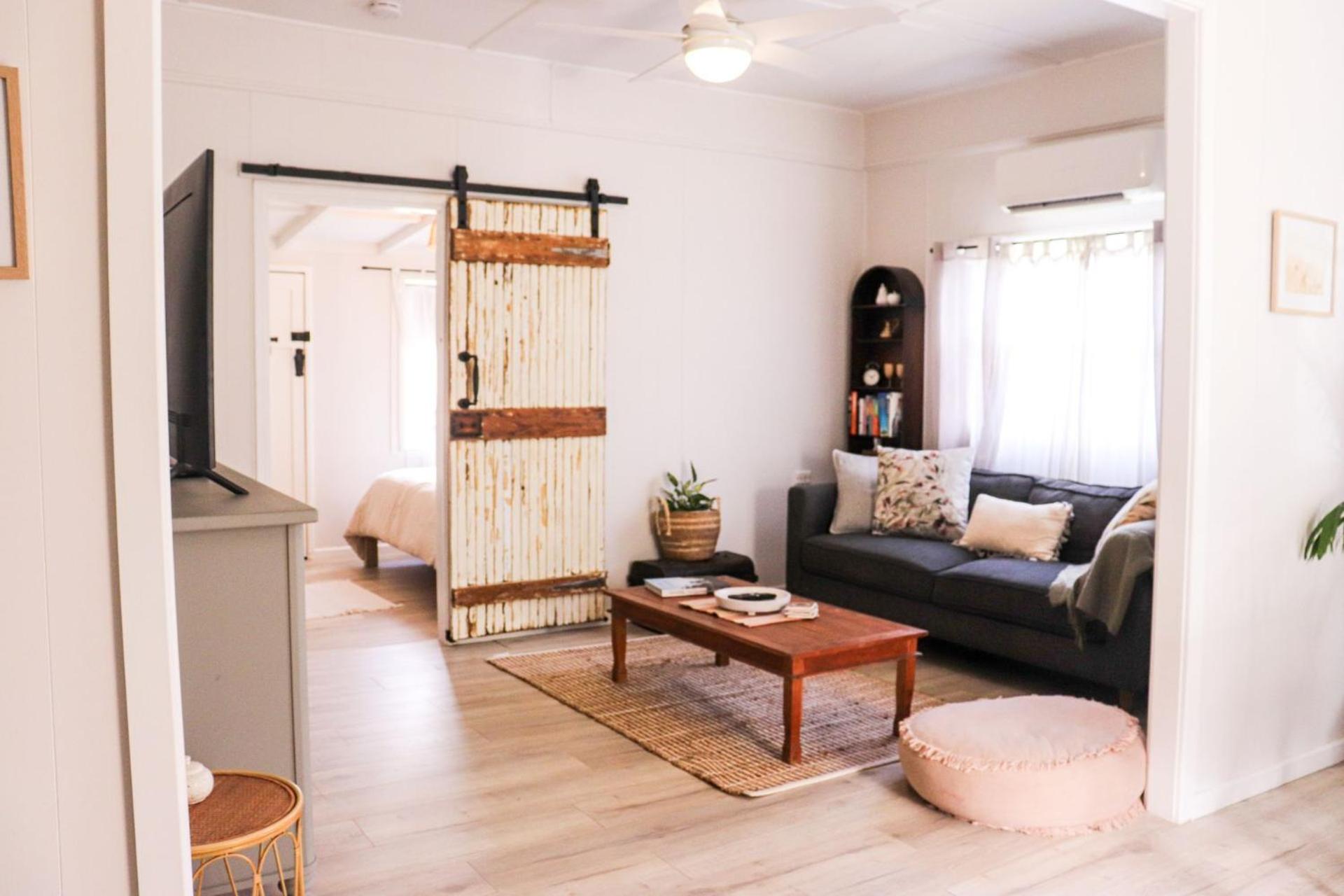 One-Bedroom House photo 1
