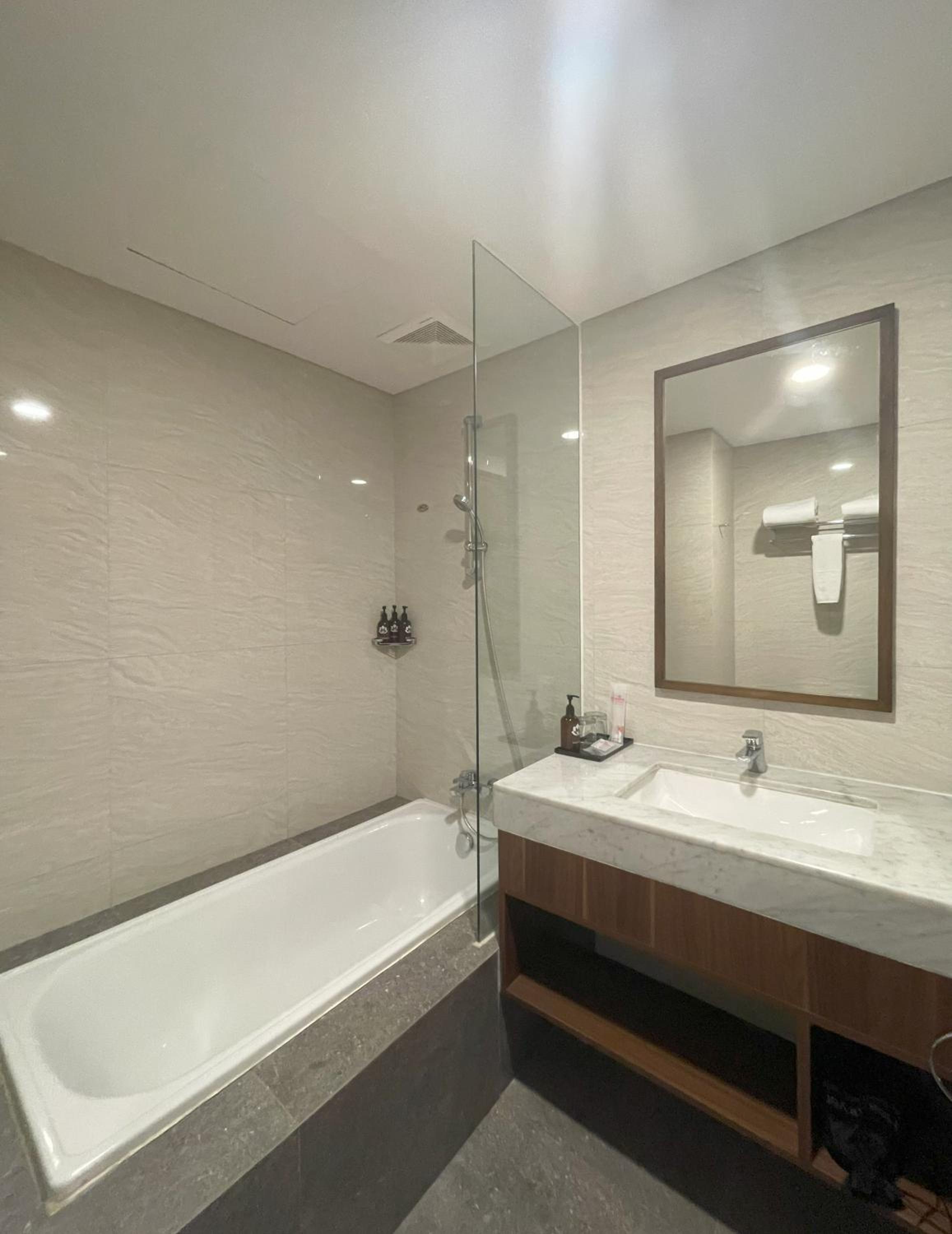 One-Bedroom Apartment - Photo 15