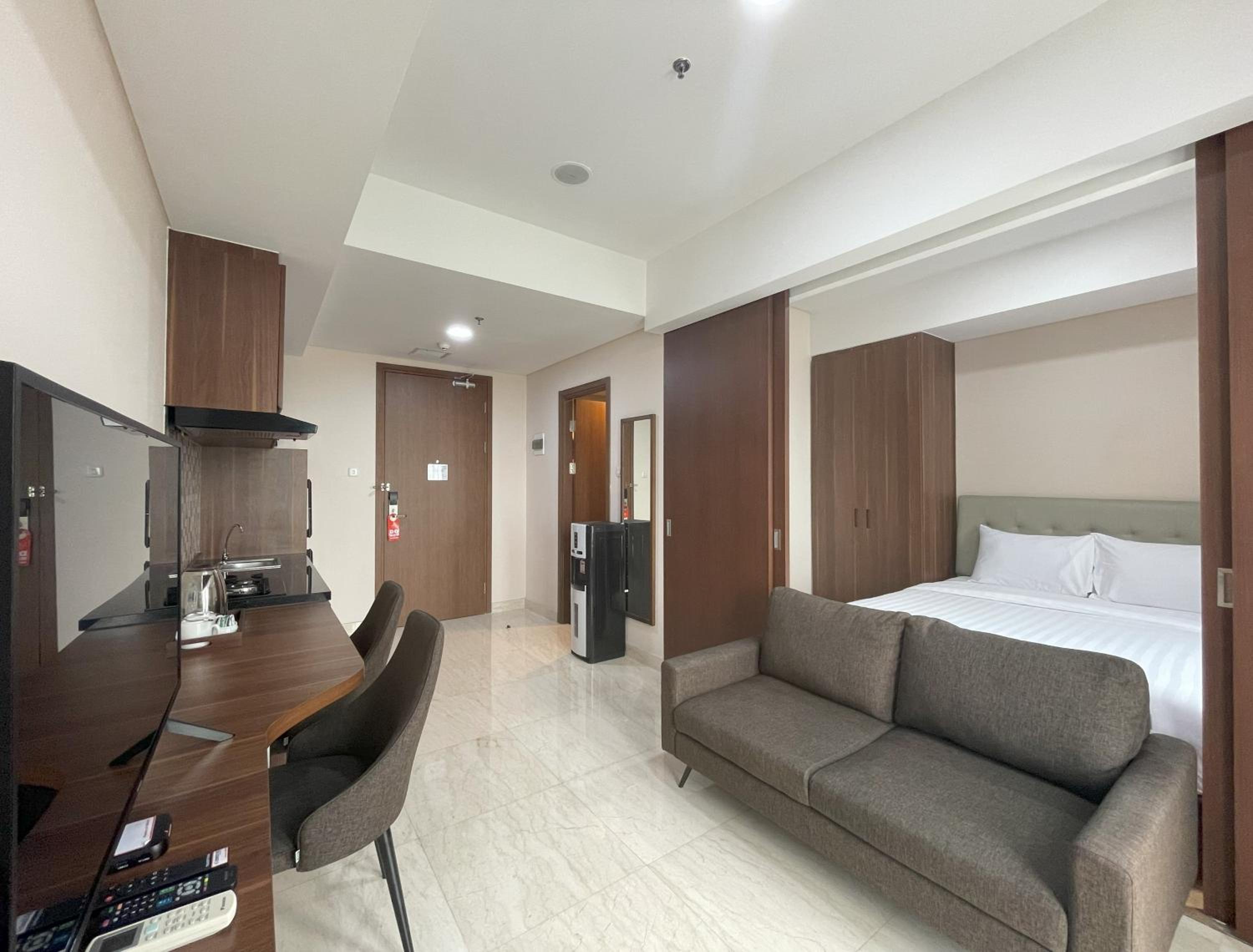 One-Bedroom Apartment - Photo 13