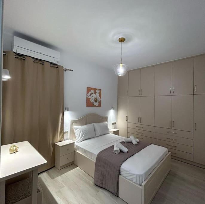 Two-Bedroom Apartment - Garden View