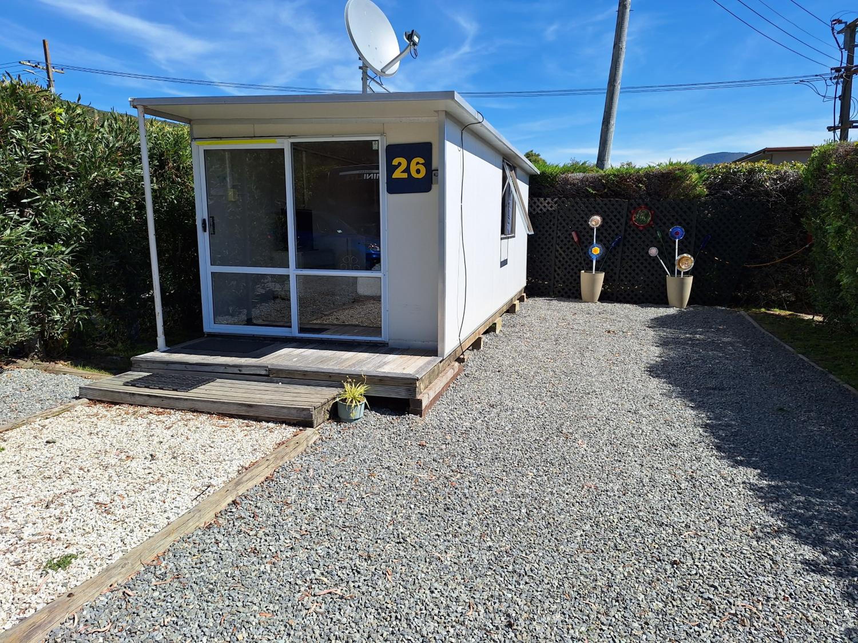 Standard Twin Cabin with External Shared Bathroom and Kitchen photo 1