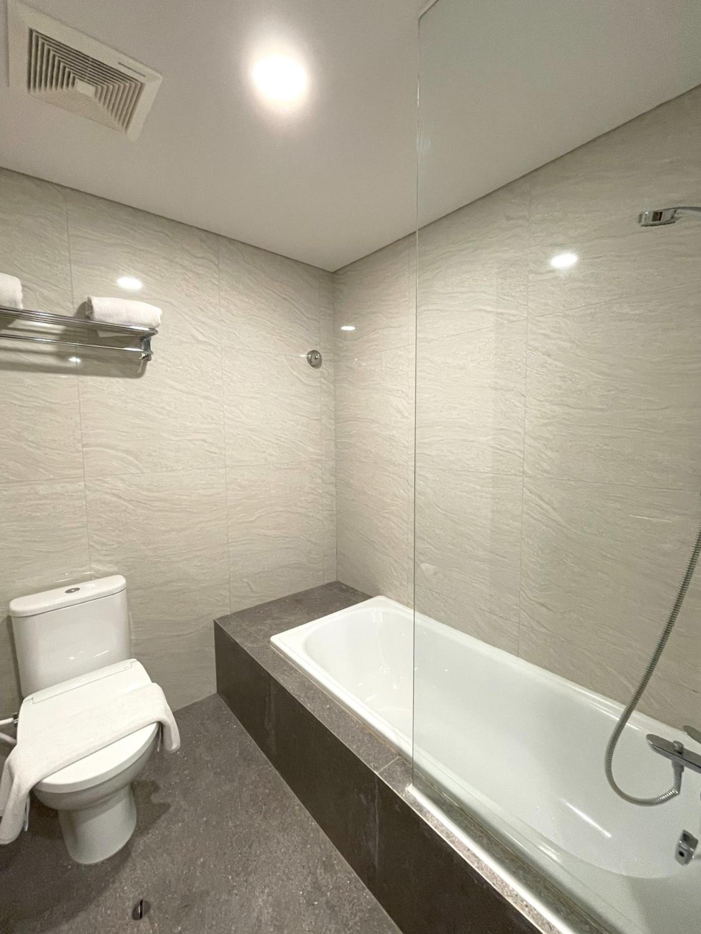Two-Bedroom Apartment - Photo 6