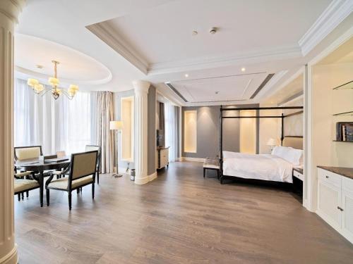 Suite photo 1