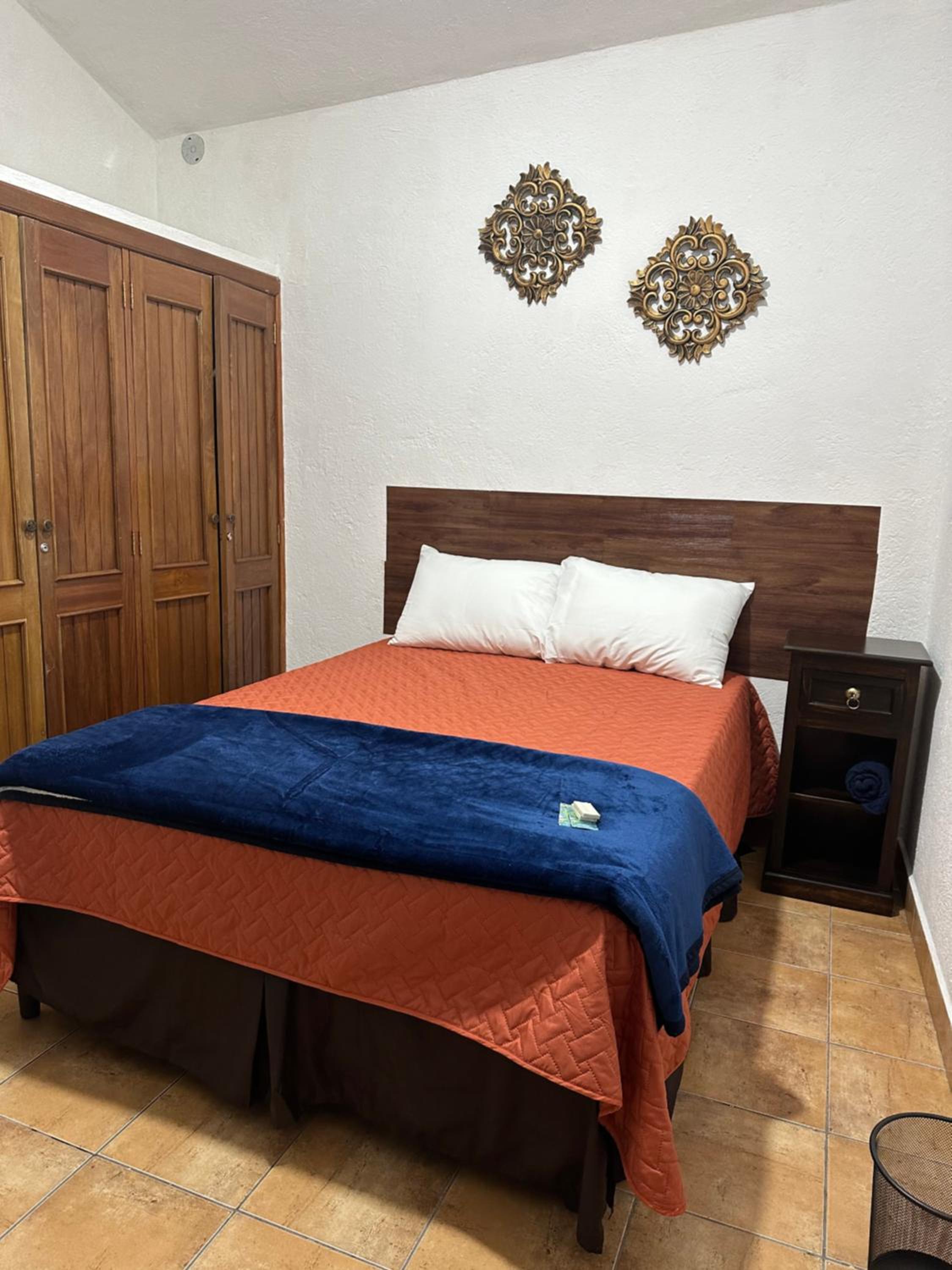 Double Room with Shared Bathroom photo 1