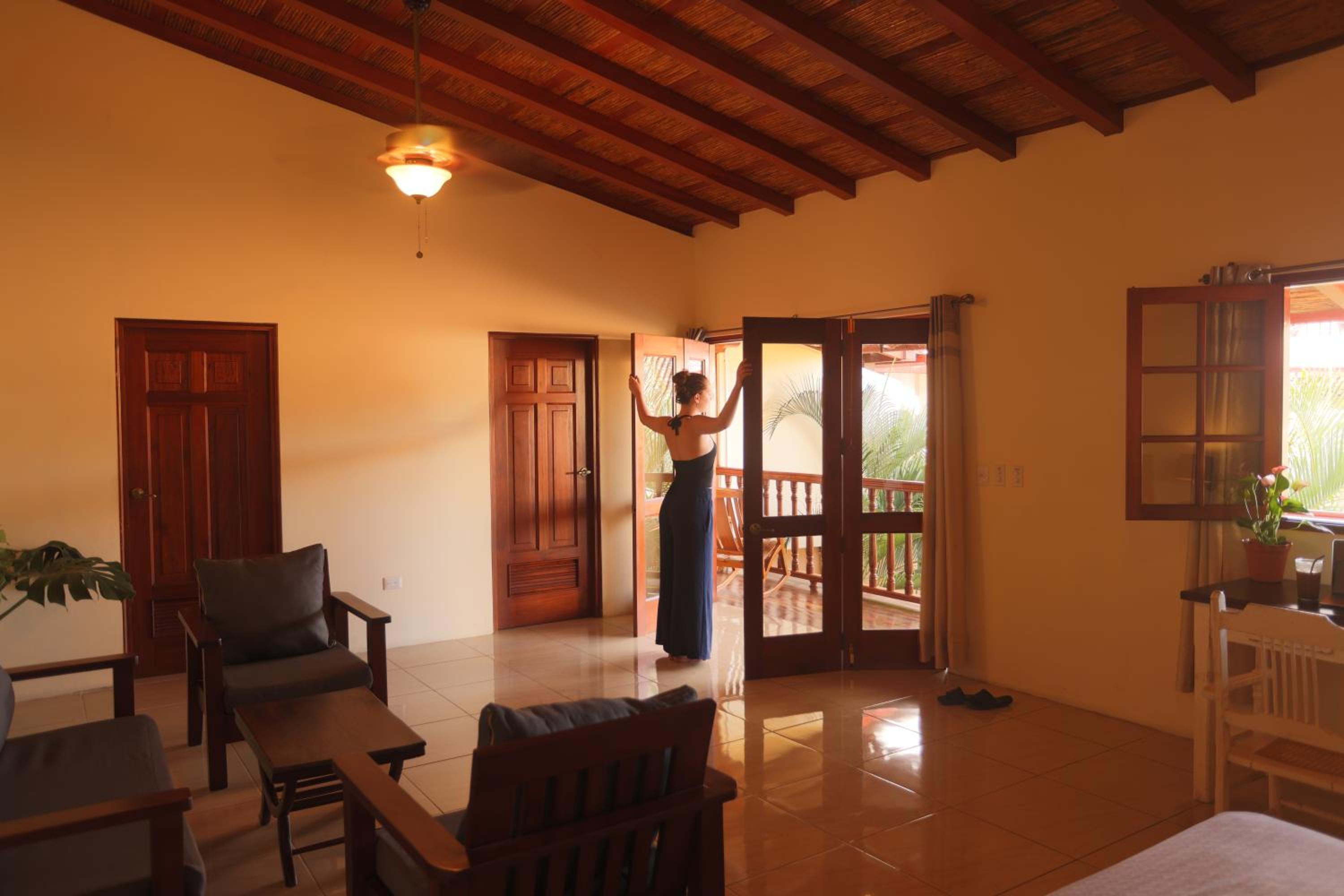 Deluxe King Suite photo 2