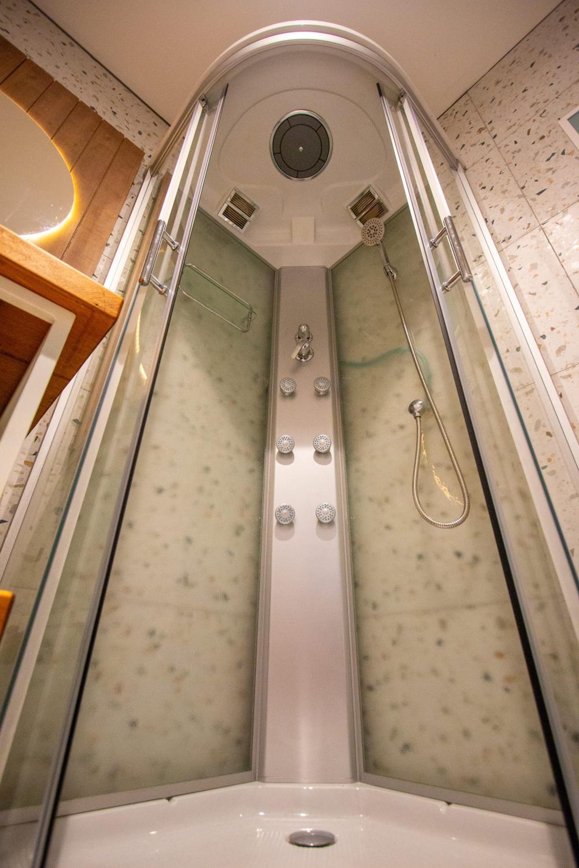 Deluxe Double or Twin Room photo 3