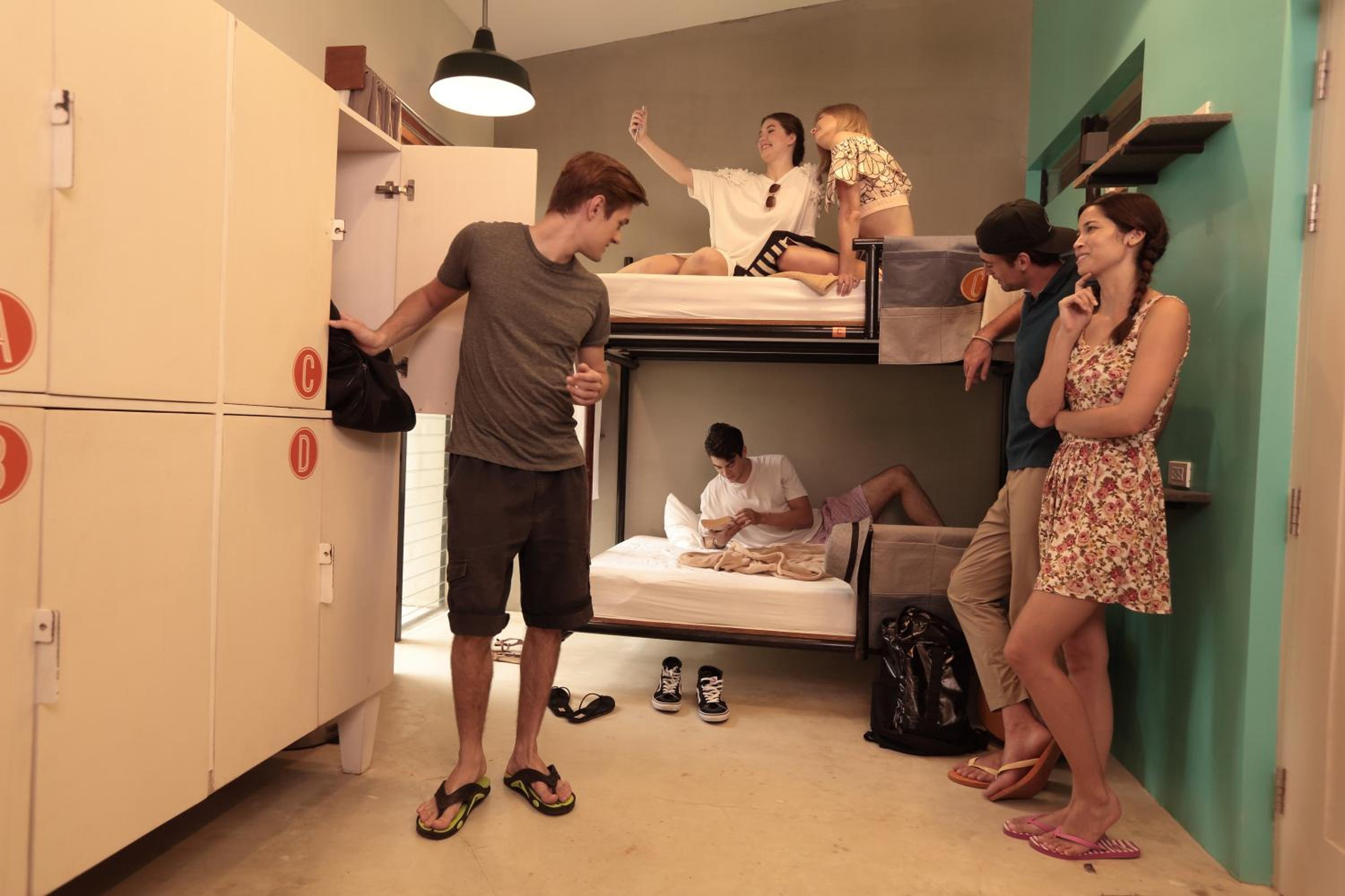 Bed in 4-Bed Mixed Dormitory Room photo 3