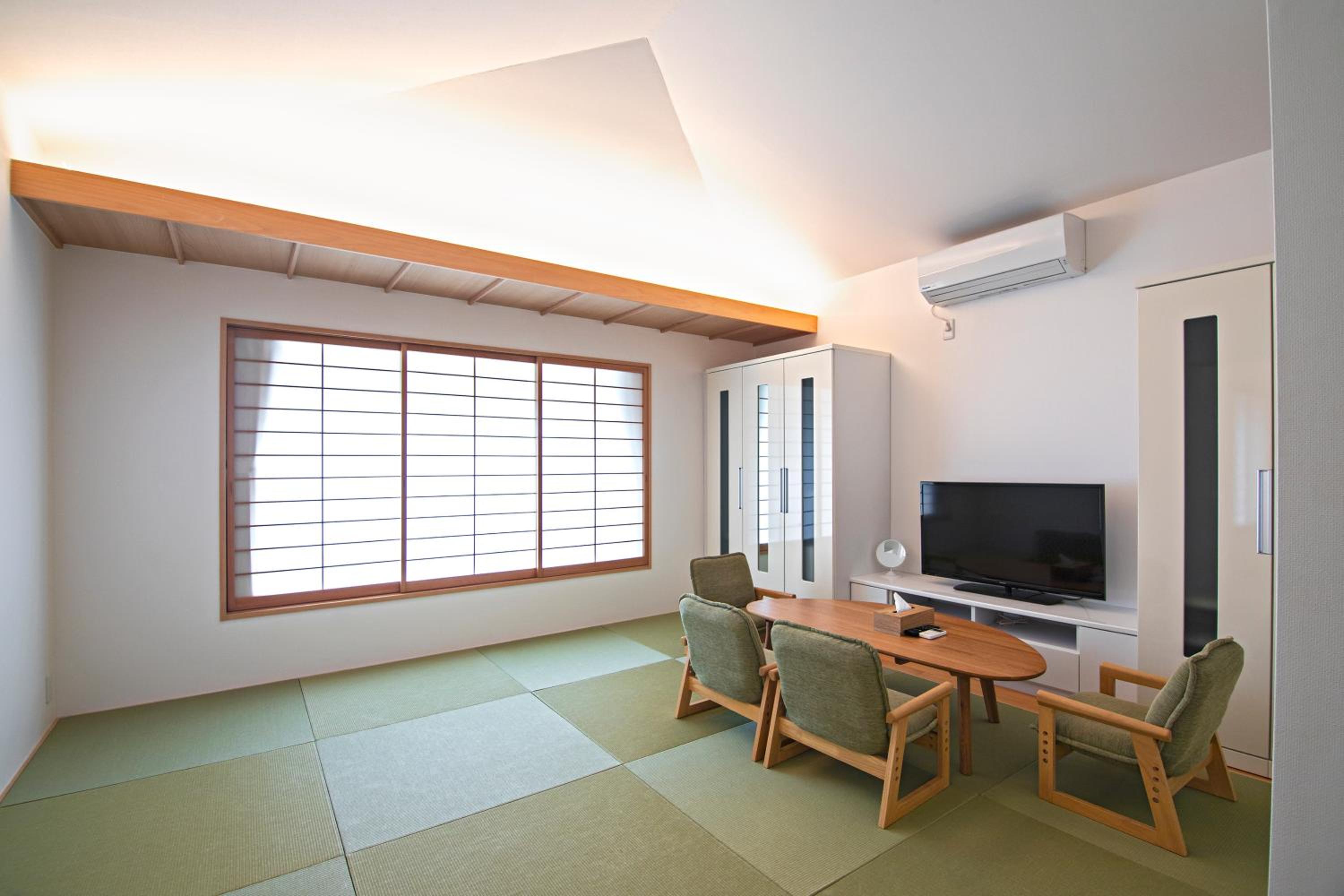 Quadruple Room - Photo 15