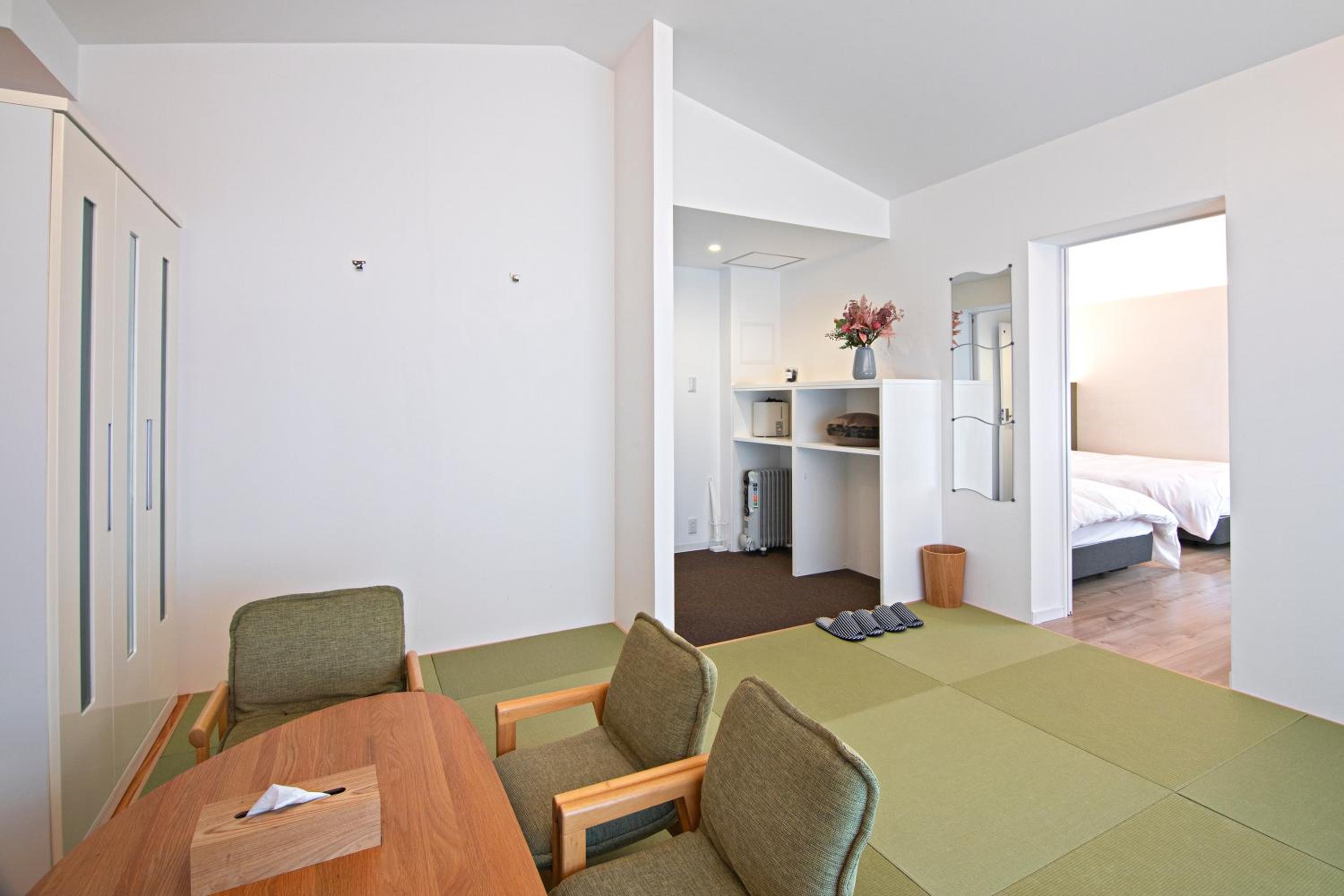 Quadruple Room - Photo 8